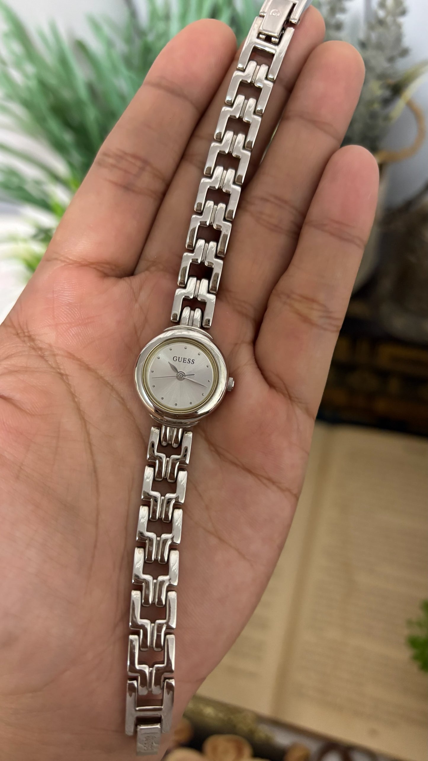 Vintage Guess Petite Round Face Watch with Interlocking H-Shaped Links in Silver Tone White Sunburst Dial Quartz