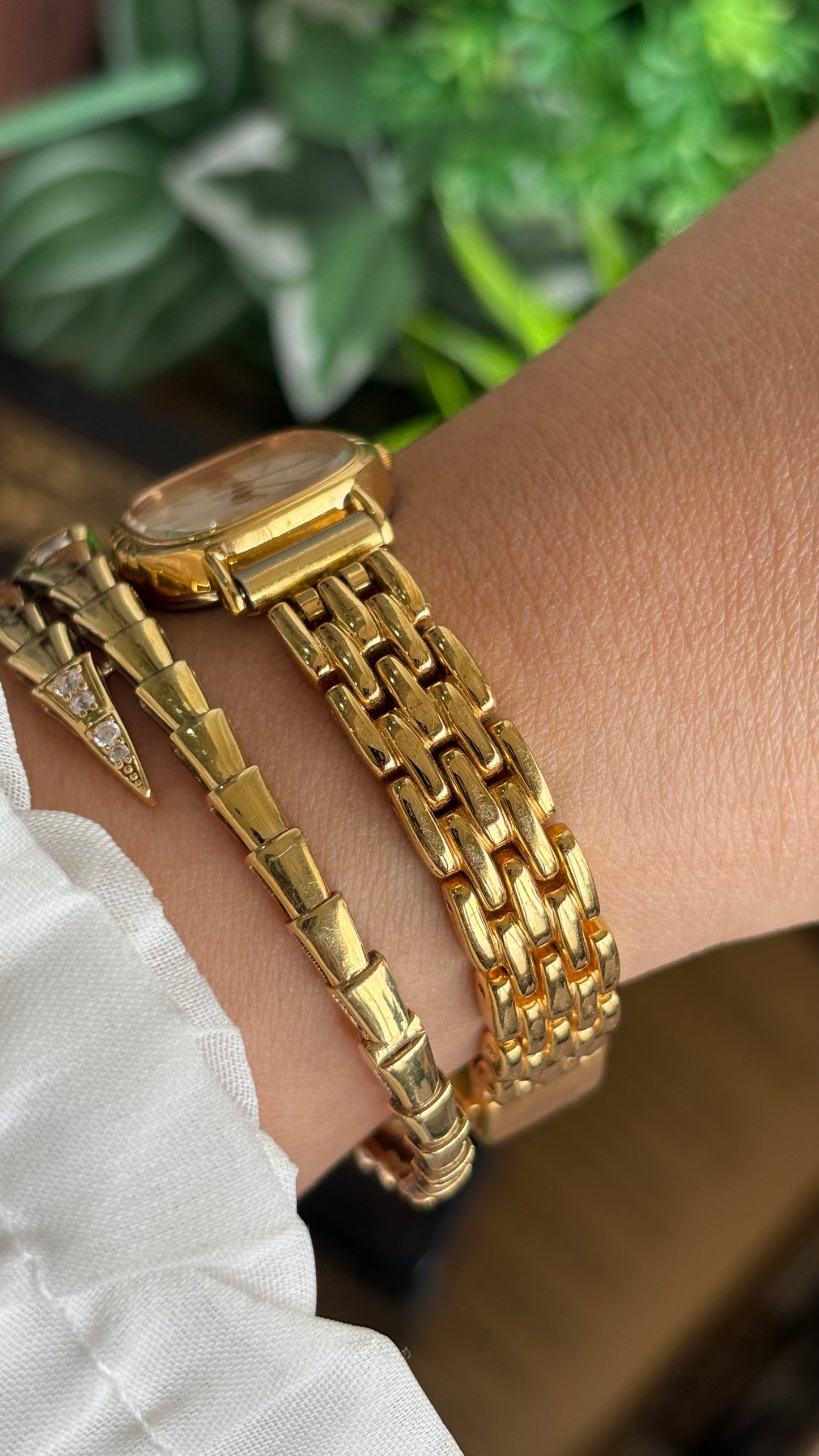 Extremely Rare Vintage Citizen Watch in Gold Tone