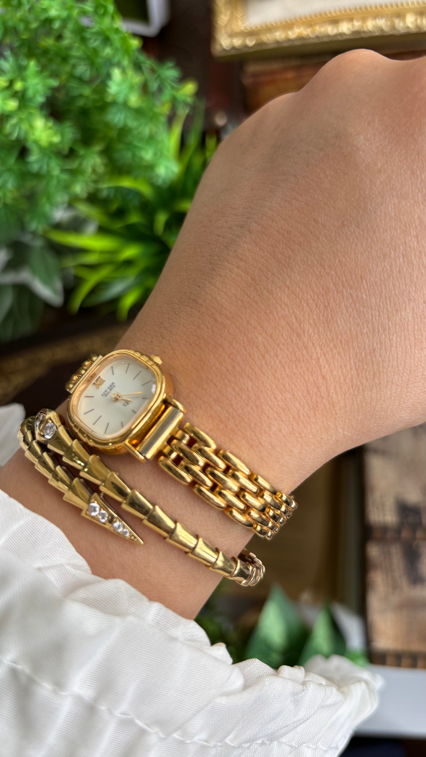 Extremely Rare Vintage Citizen Watch in Gold Tone
