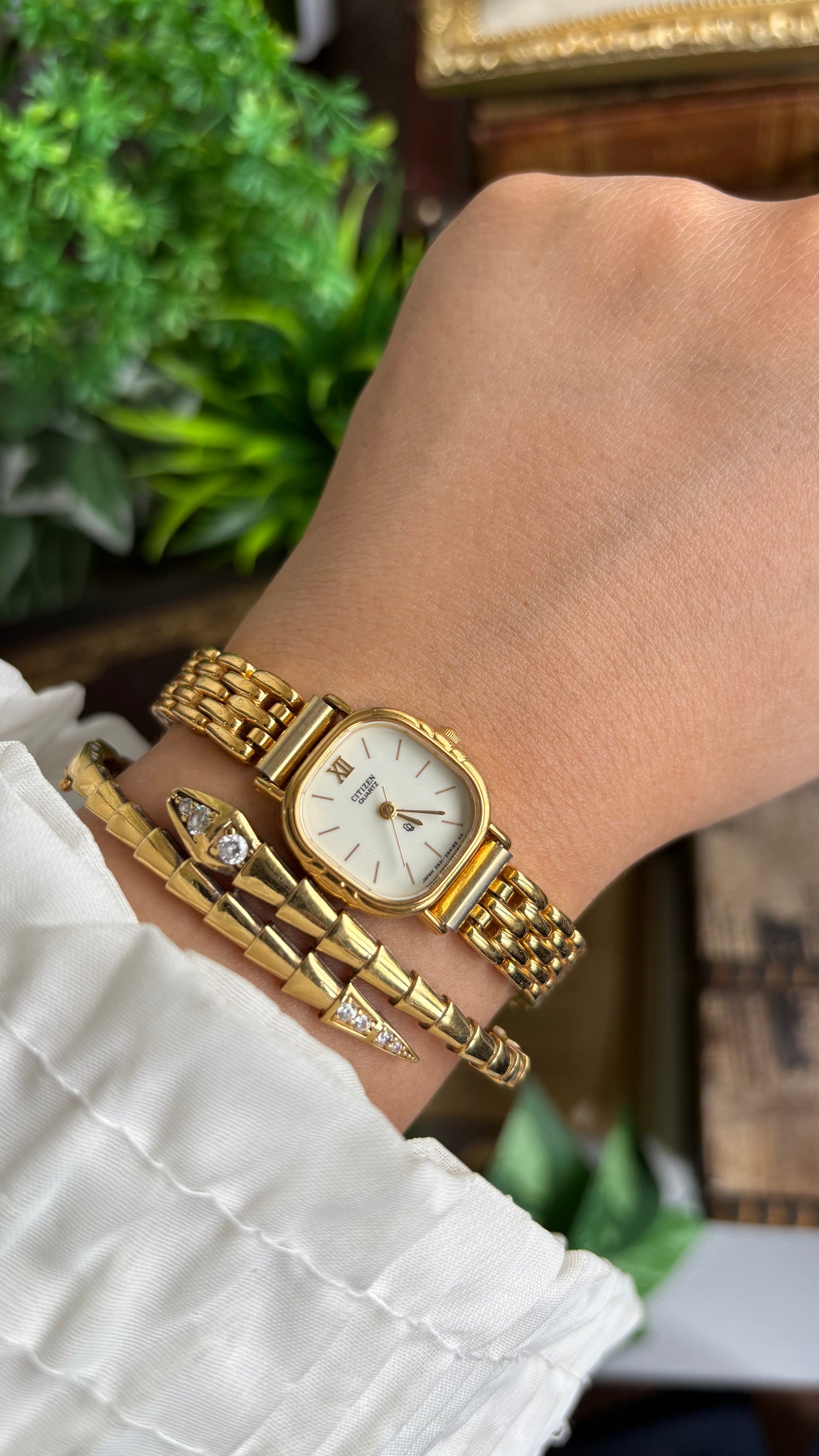 Extremely Rare Vintage Citizen Watch in Gold Tone