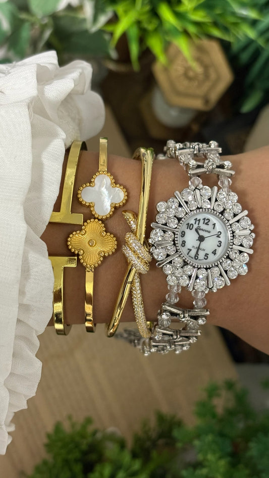 Vintage Geneva Platinum Round Starburst Crystal Halo Statement Watch with Clear Accent Beads and Textured Links in Silver Tone White Dial Quartz