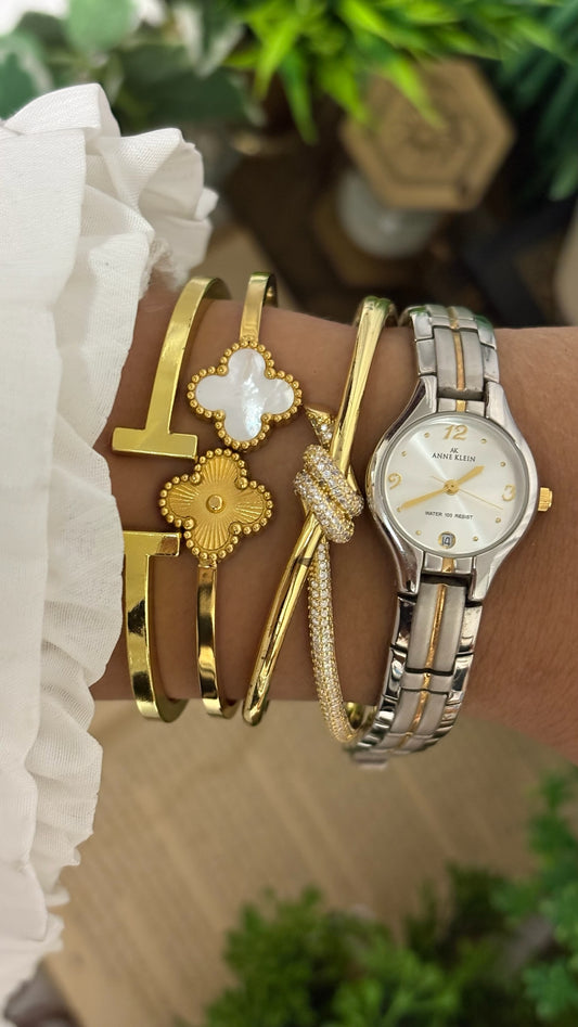 Vintage Anne Klein Round Classic Dress Watch with Coin Edge Bezel and Two-Tone Integrated Jubilee Link Bracelet White Dial Quartz