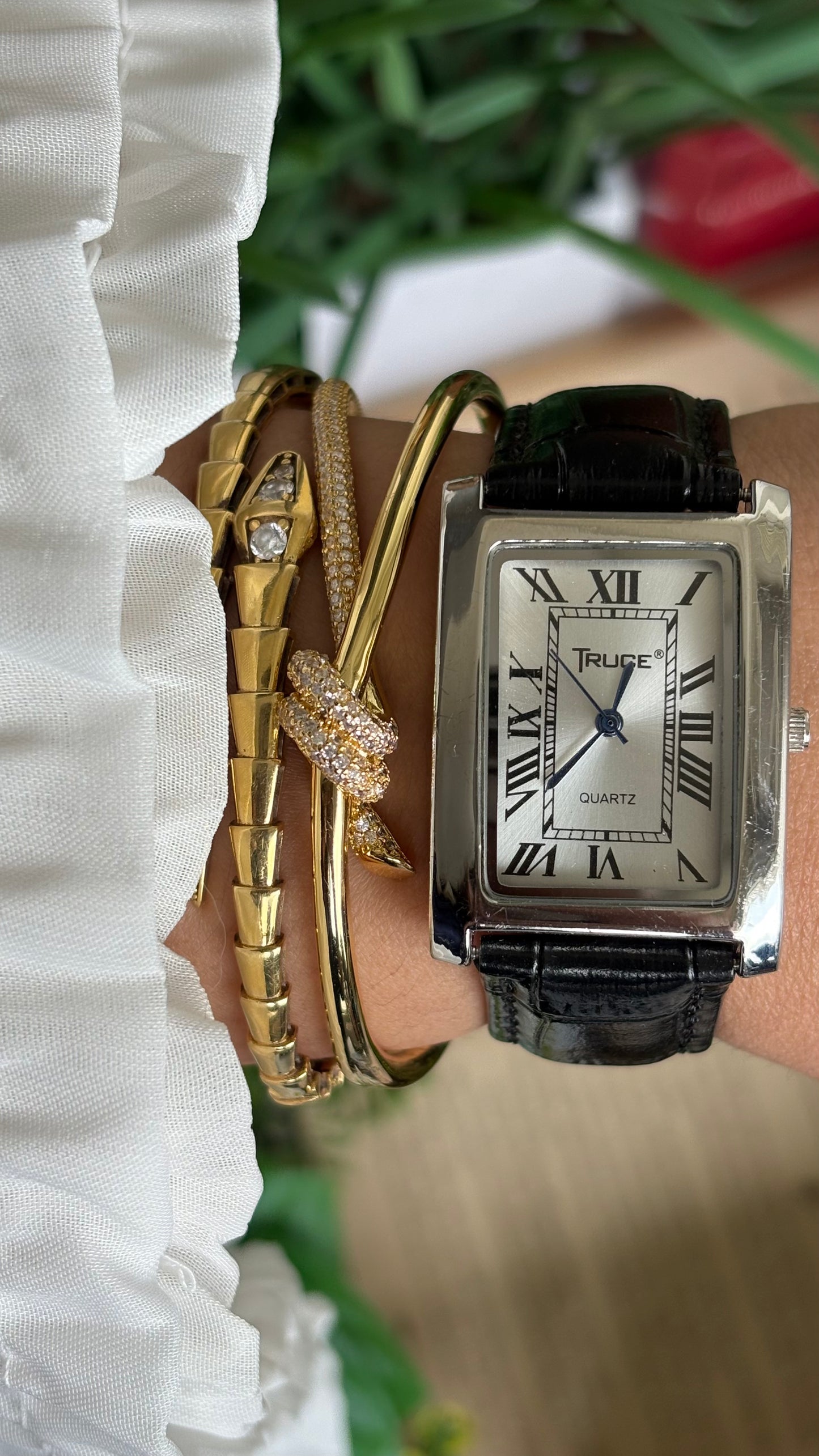 Vintage Truce Tank Men’s Dress Watch in Black Leather Strap Roman Dial