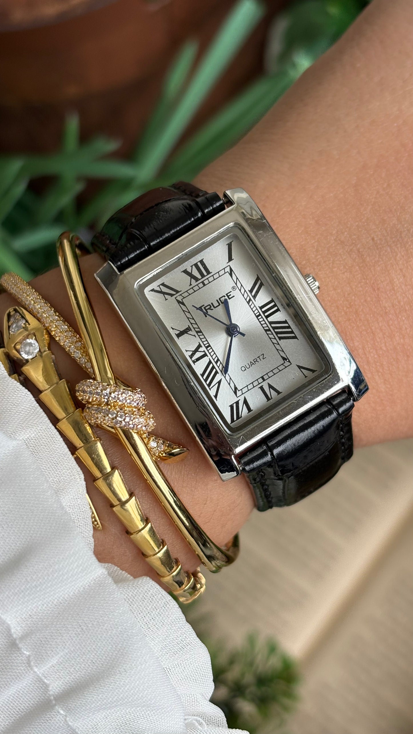 Vintage Truce Tank Men’s Dress Watch in Black Leather Strap Roman Dial