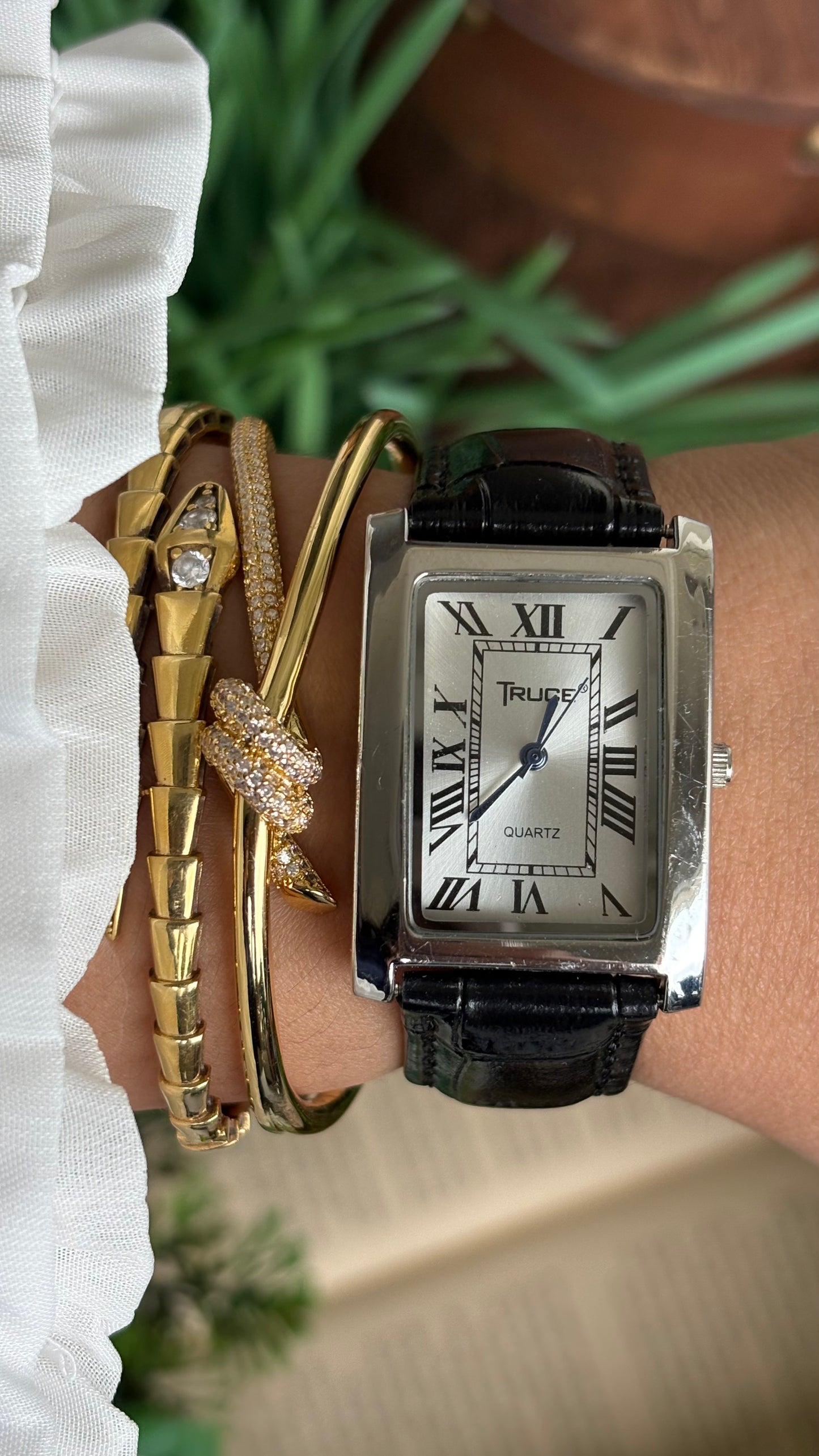 Vintage Truce Tank Men’s Dress Watch in Black Leather Strap Roman Dial