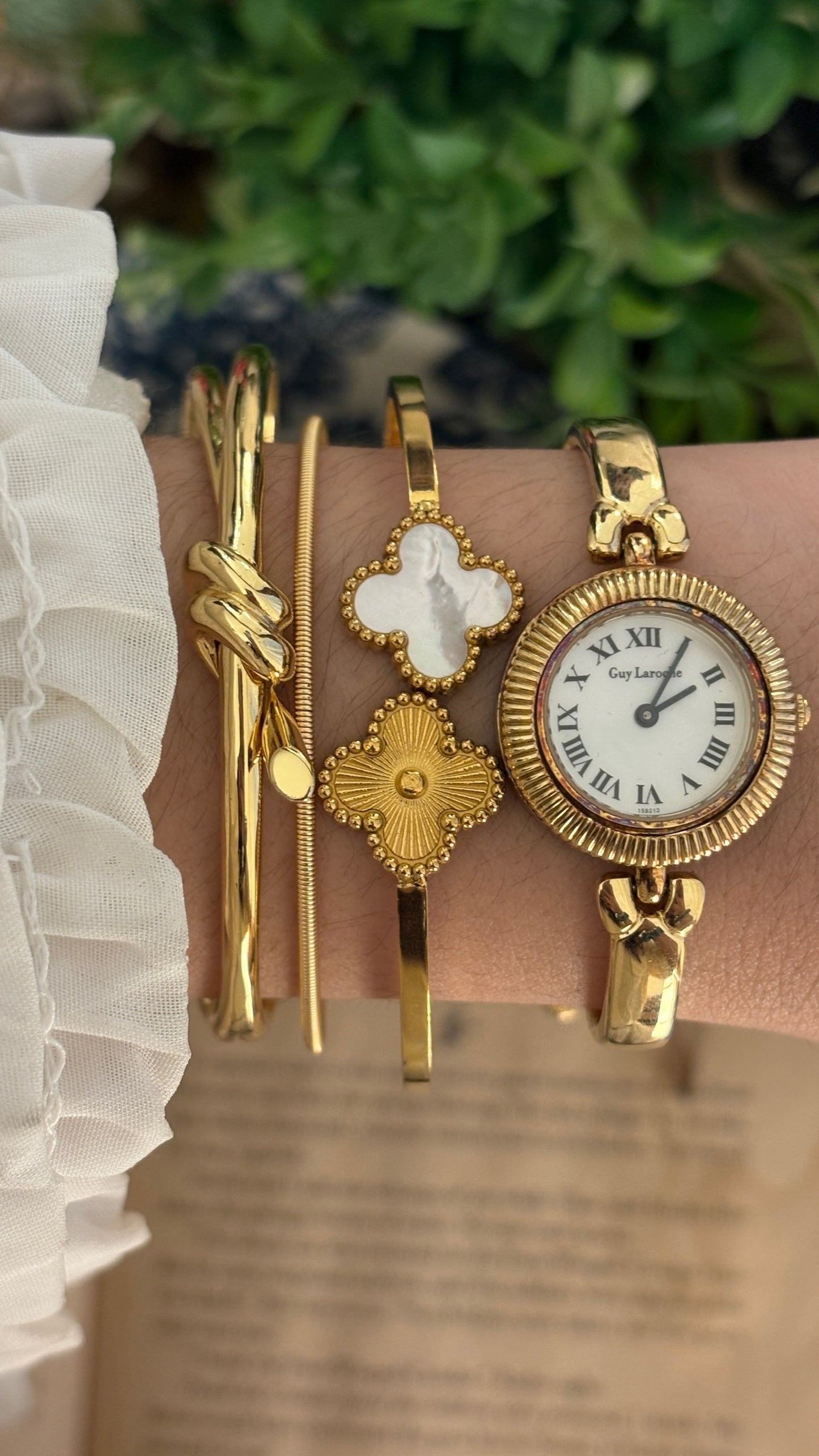 Extremely Rare Boxed Vintage Guy Laroche Interchangeable Bezel Set in Gold Tone Quartz