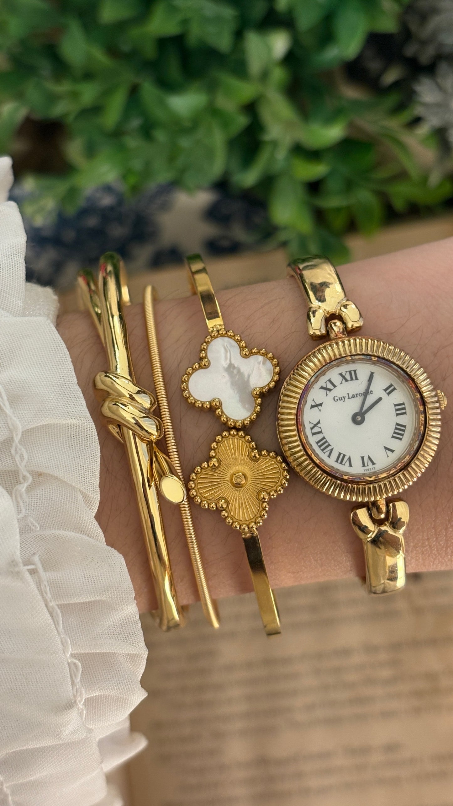 Extremely Rare Boxed Vintage Guy Laroche Interchangeable Bezel Set in Gold Tone Quartz