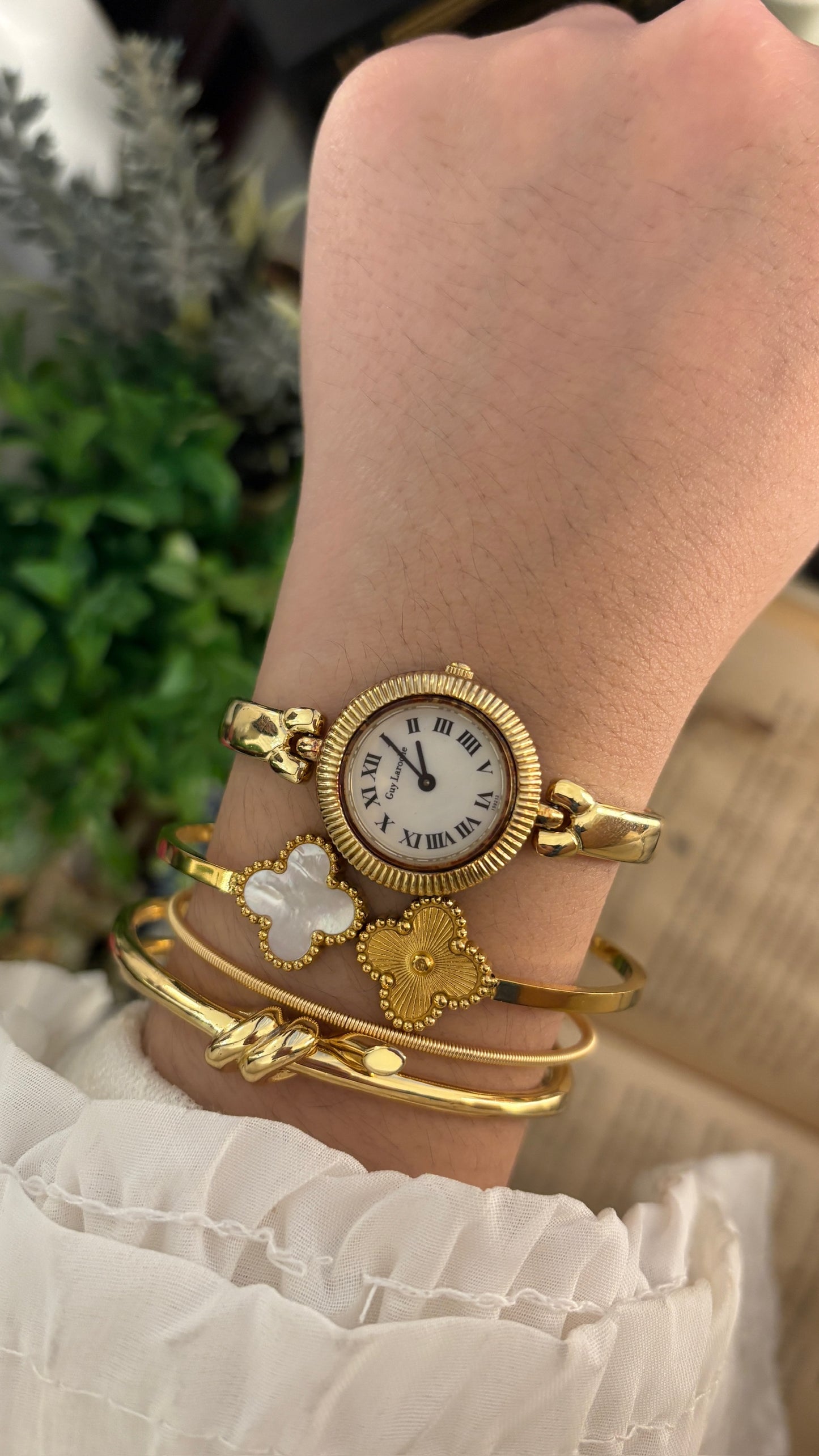 Extremely Rare Boxed Vintage Guy Laroche Interchangeable Bezel Set in Gold Tone Quartz