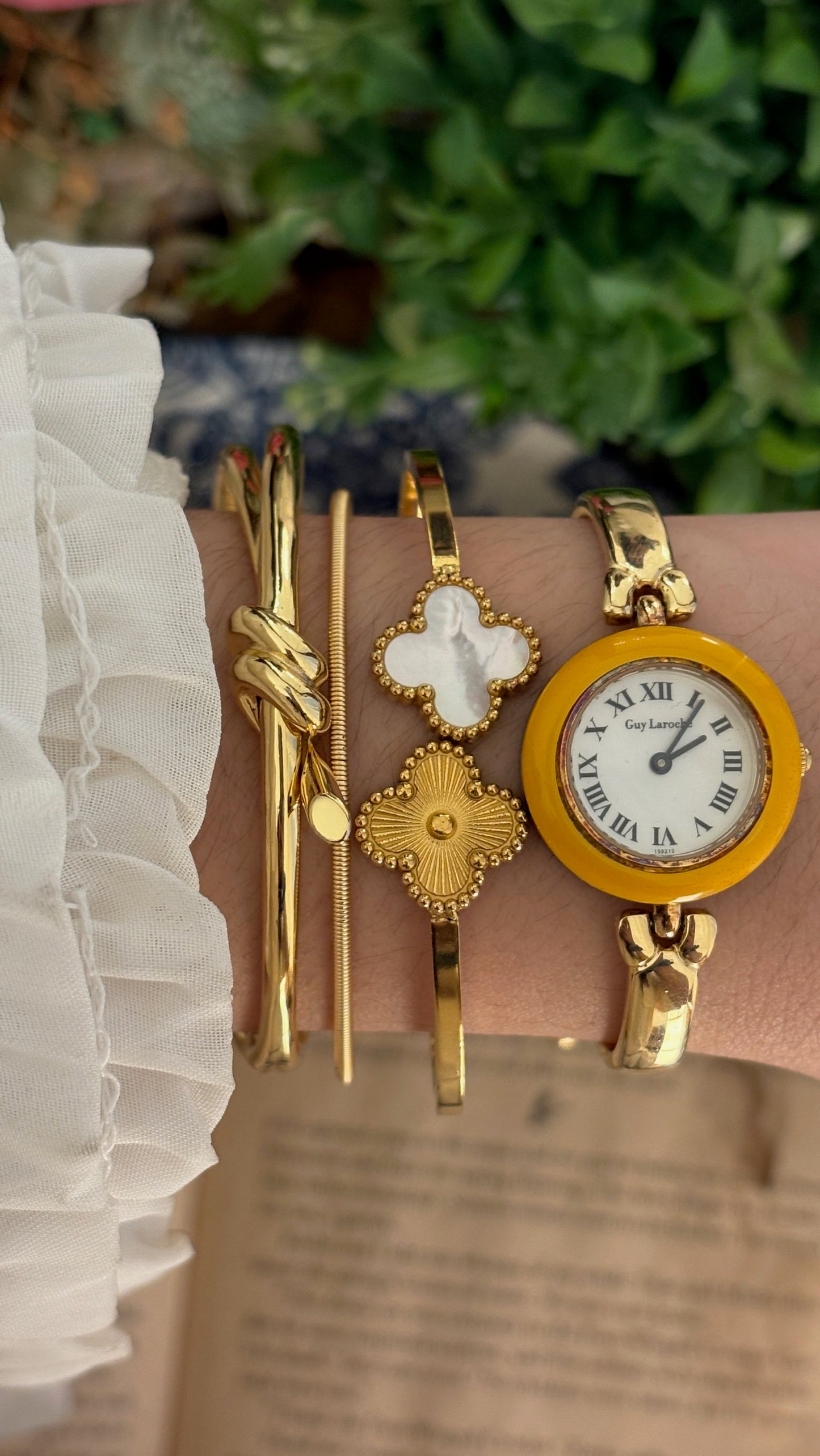 Extremely Rare Boxed Vintage Guy Laroche Interchangeable Bezel Set in Gold Tone Quartz