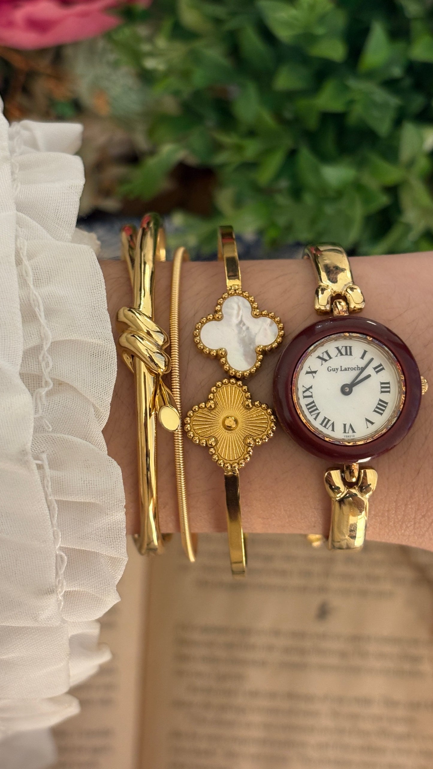 Extremely Rare Boxed Vintage Guy Laroche Interchangeable Bezel Set in Gold Tone Quartz