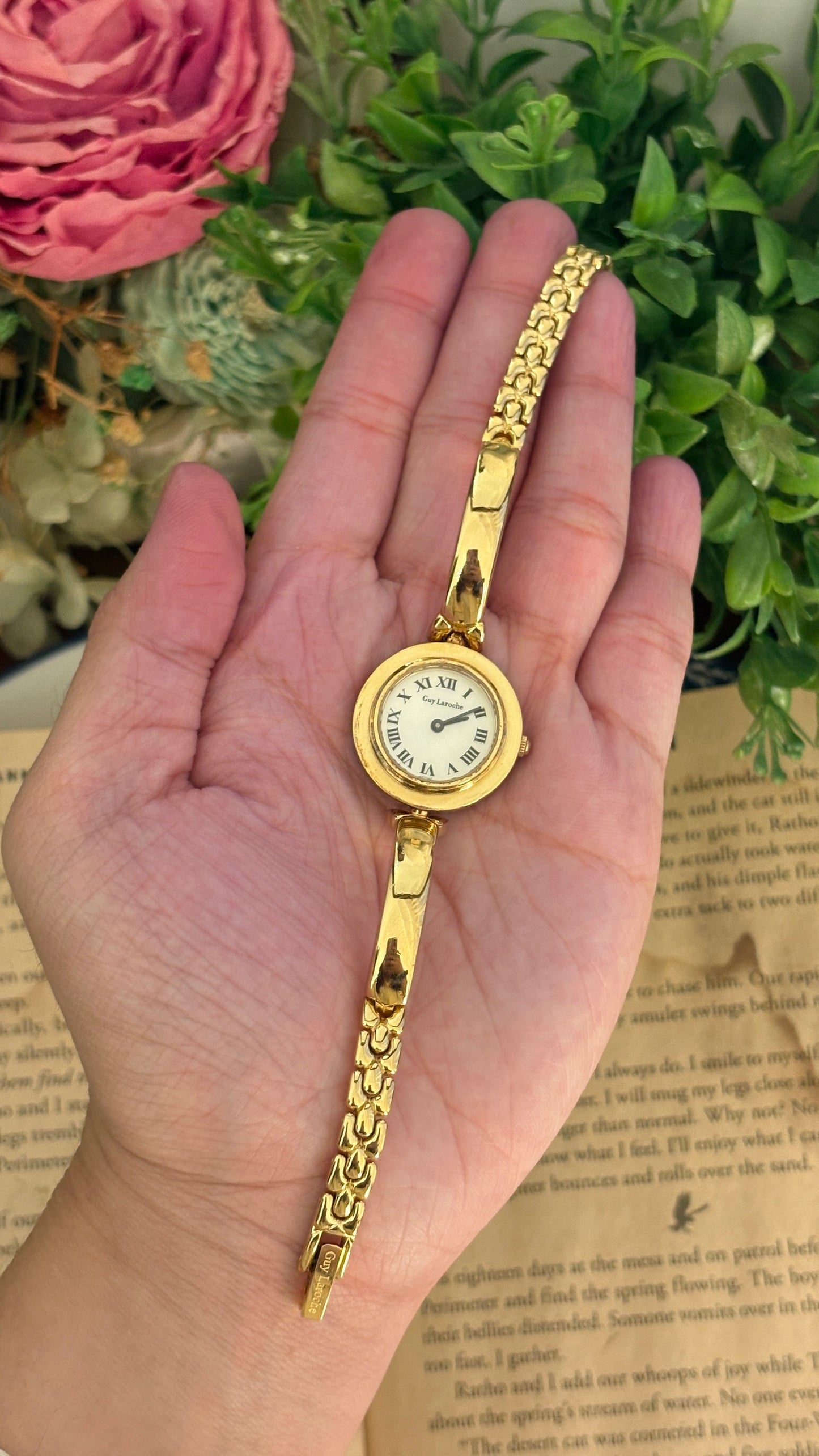 Extremely Rare Boxed Vintage Guy Laroche Interchangeable Bezel Set in Gold Tone Quartz