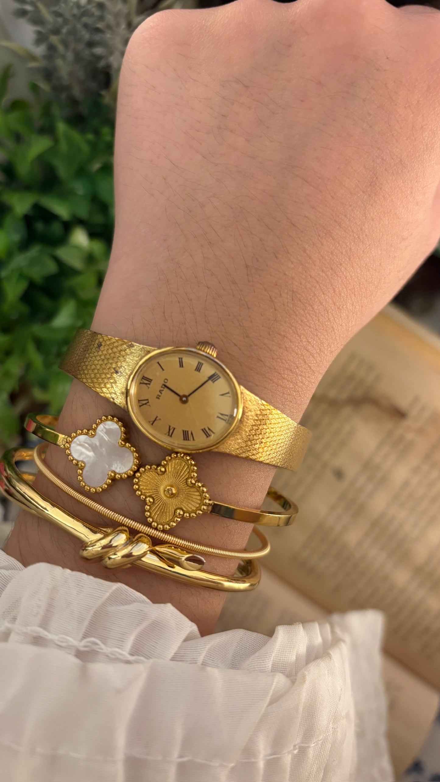 Rare Boxed Vintage Rado Swiss Manual Wind Dress Watch in Gold Tone