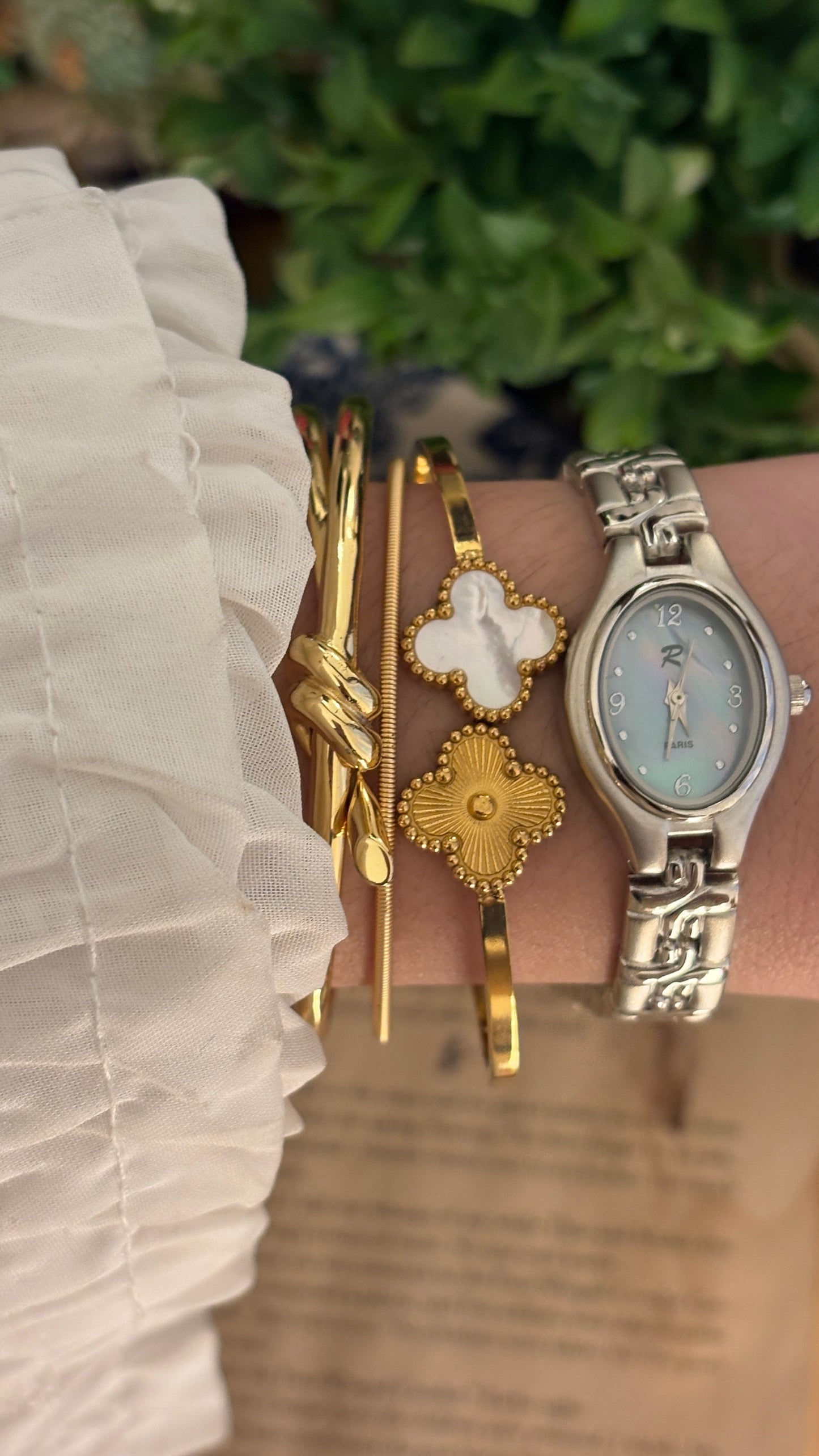 Rare Boxed Vintage Roberta Bellini By J-Axis Blue Mother of Pearl Dial Watch in Silver Tone Quartz