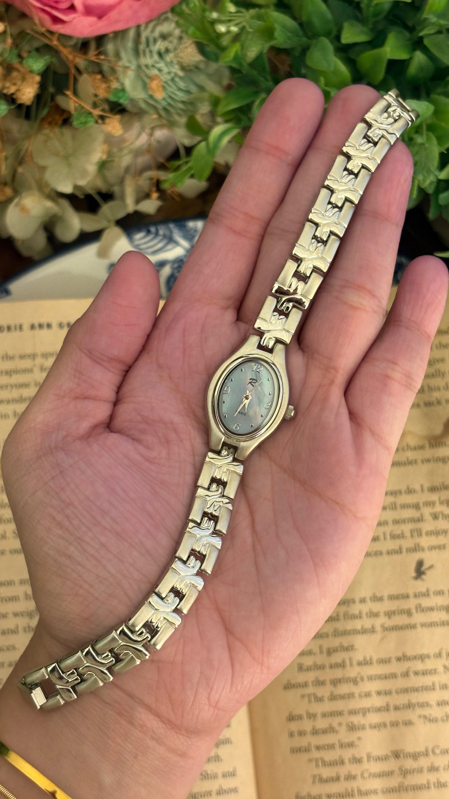 Rare Boxed Vintage Roberta Bellini By J-Axis Blue Mother of Pearl Dial Watch in Silver Tone Quartz