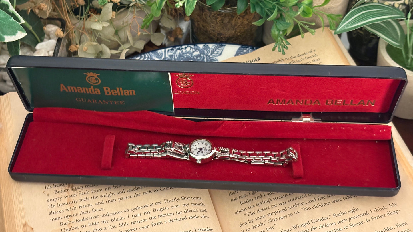 Rare Boxed Vintage Amanda Bellan Mother of Pearl Bracelet Watch in Silver Tone Quartz