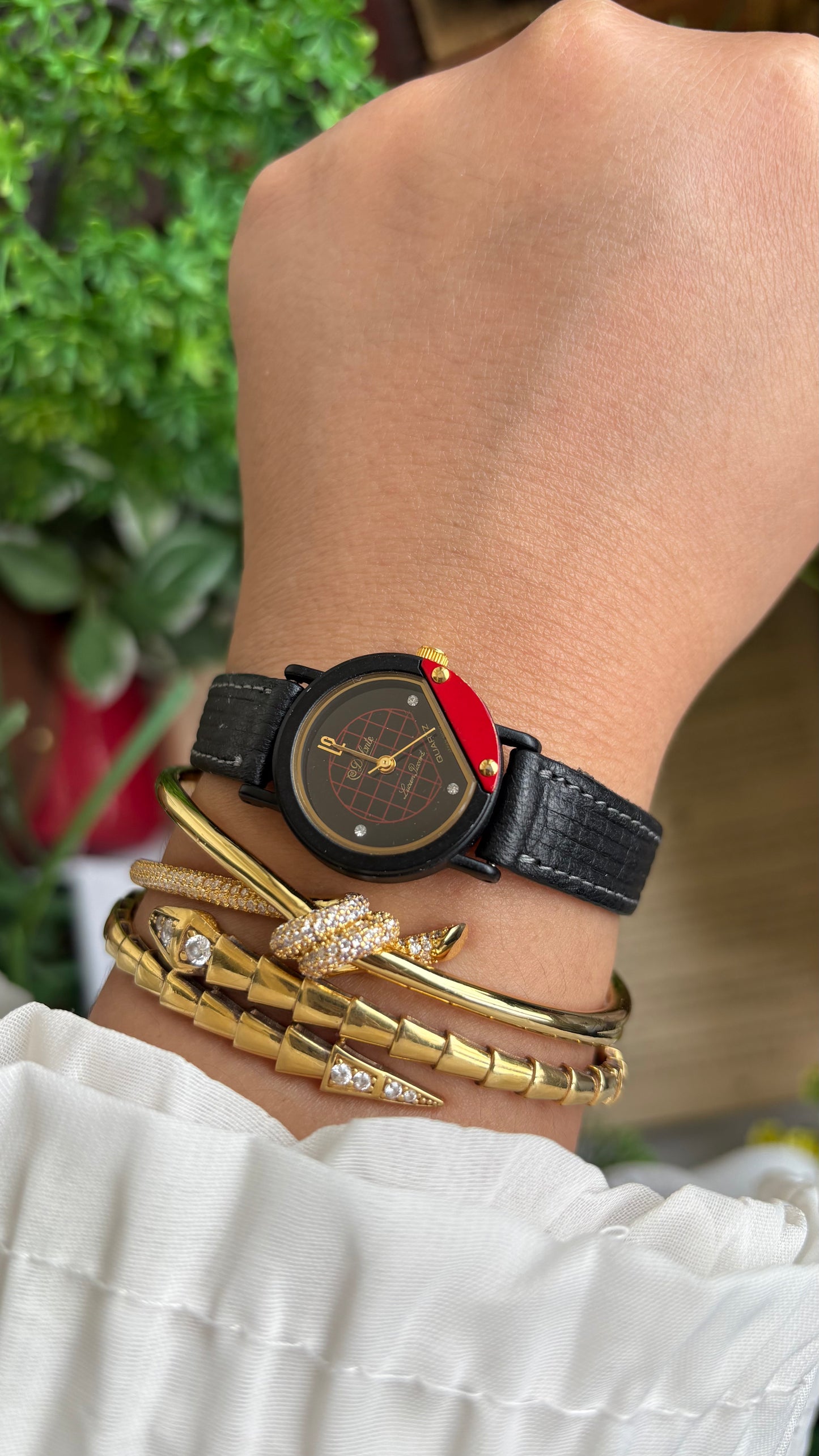 Vintage Dufonte by Lucien Piccard Watch in Black Leather Strap (200$ on tag)