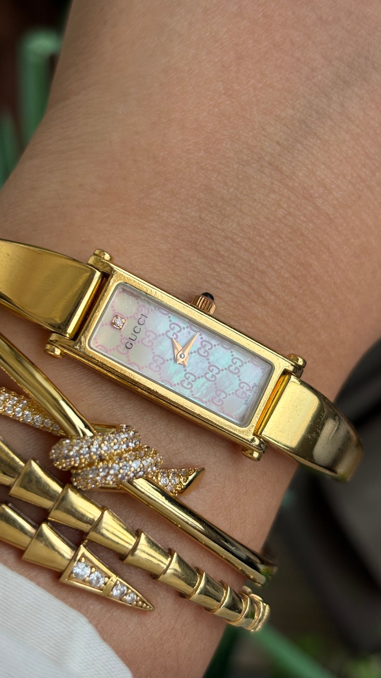 Vintage Gucci 1500L Watch in Gold Tone Rare Monogram Pearl Dial with One Genuine Diamond with Original Gucci Box