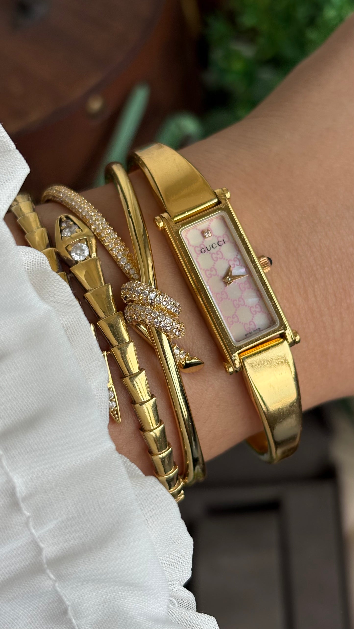 Vintage Gucci 1500L Watch in Gold Tone Rare Monogram Pearl Dial with One Genuine Diamond with Original Gucci Box