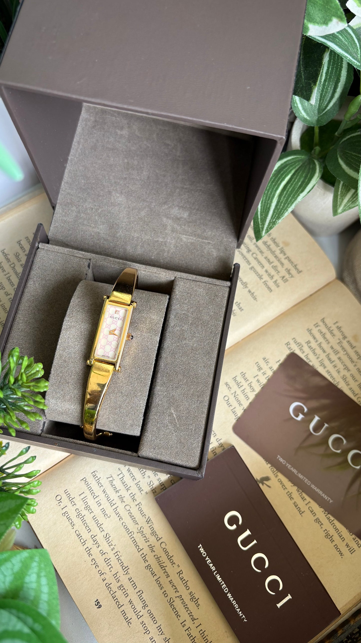 Vintage Gucci 1500L Watch in Gold Tone Rare Monogram Pearl Dial with One Genuine Diamond with Original Gucci Box