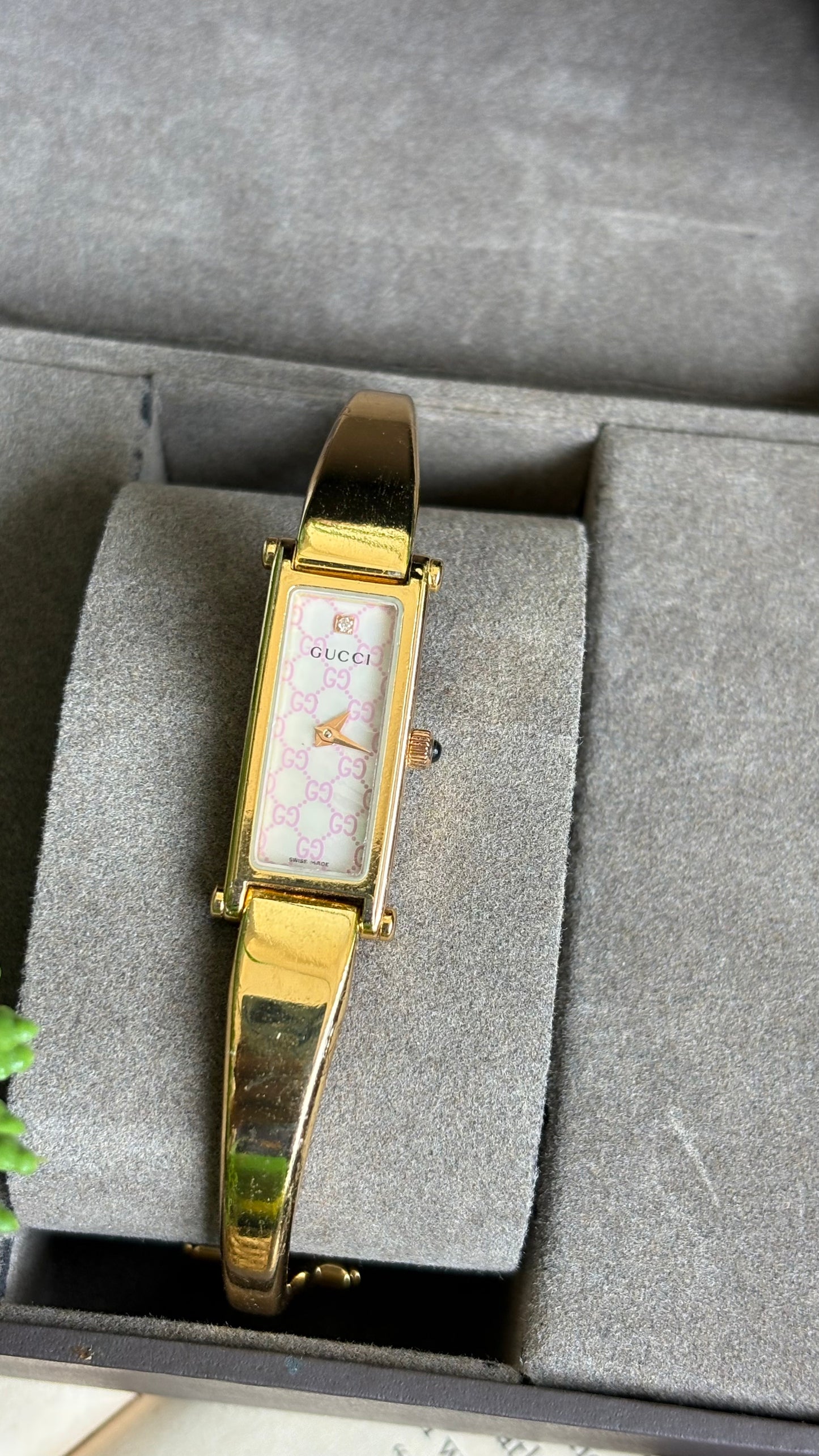 Vintage Gucci 1500L Watch in Gold Tone Rare Monogram Pearl Dial with One Genuine Diamond with Original Gucci Box