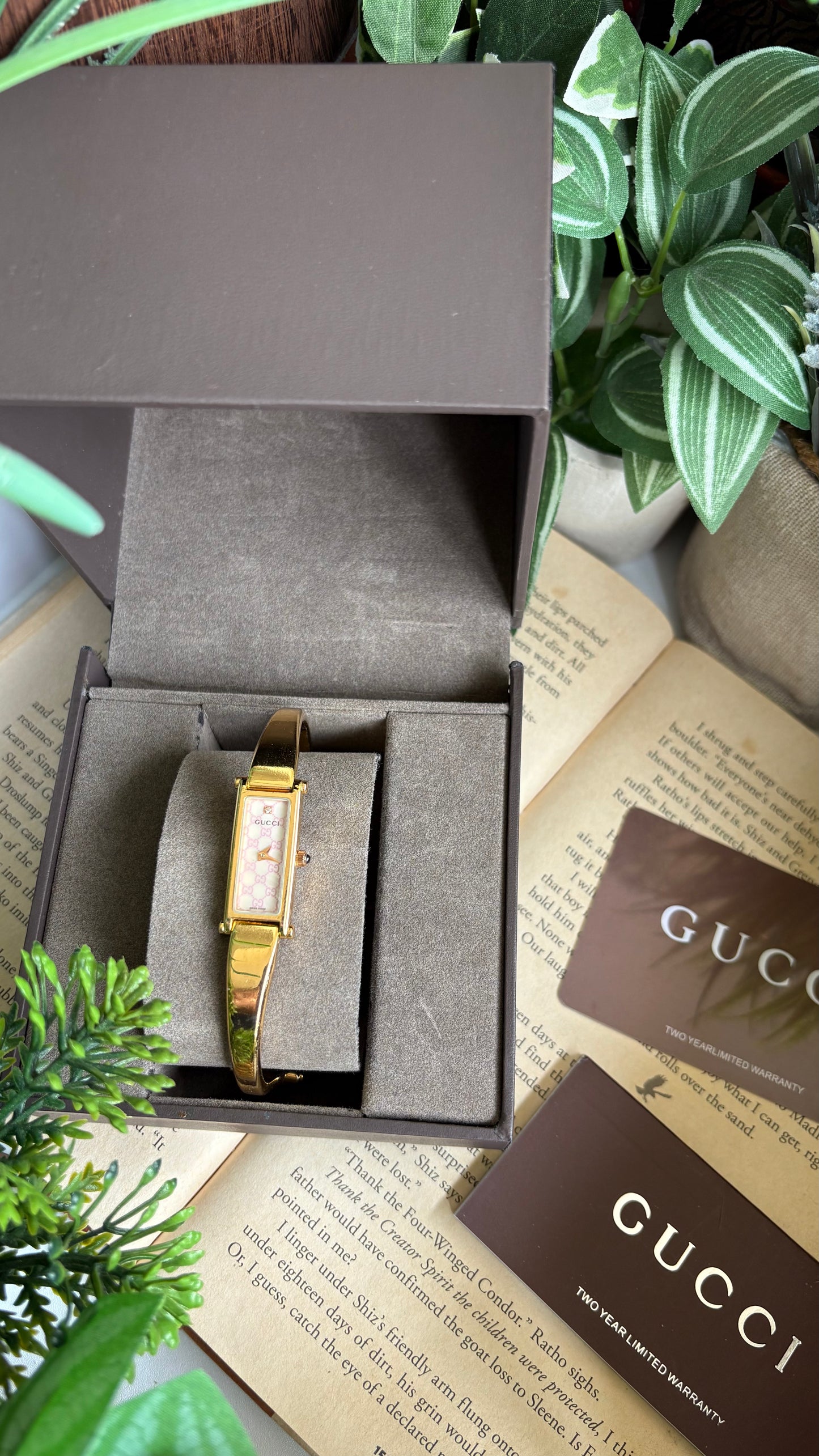 Vintage Gucci 1500L Watch in Gold Tone Rare Monogram Pearl Dial with One Genuine Diamond with Original Gucci Box