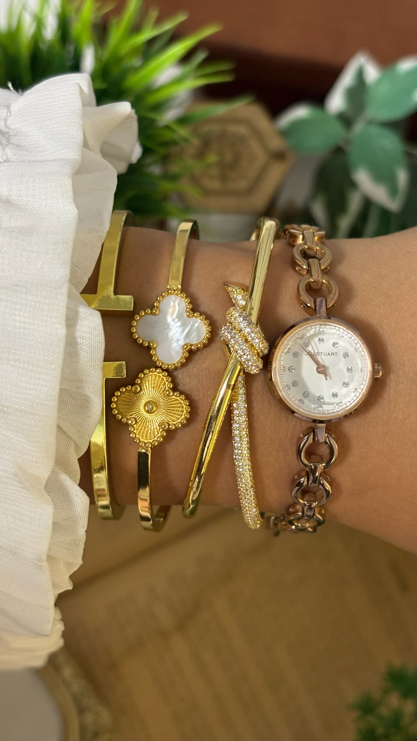 Vintage Jill Stuart Round Link Watch in Rose Gold Tone Quartz