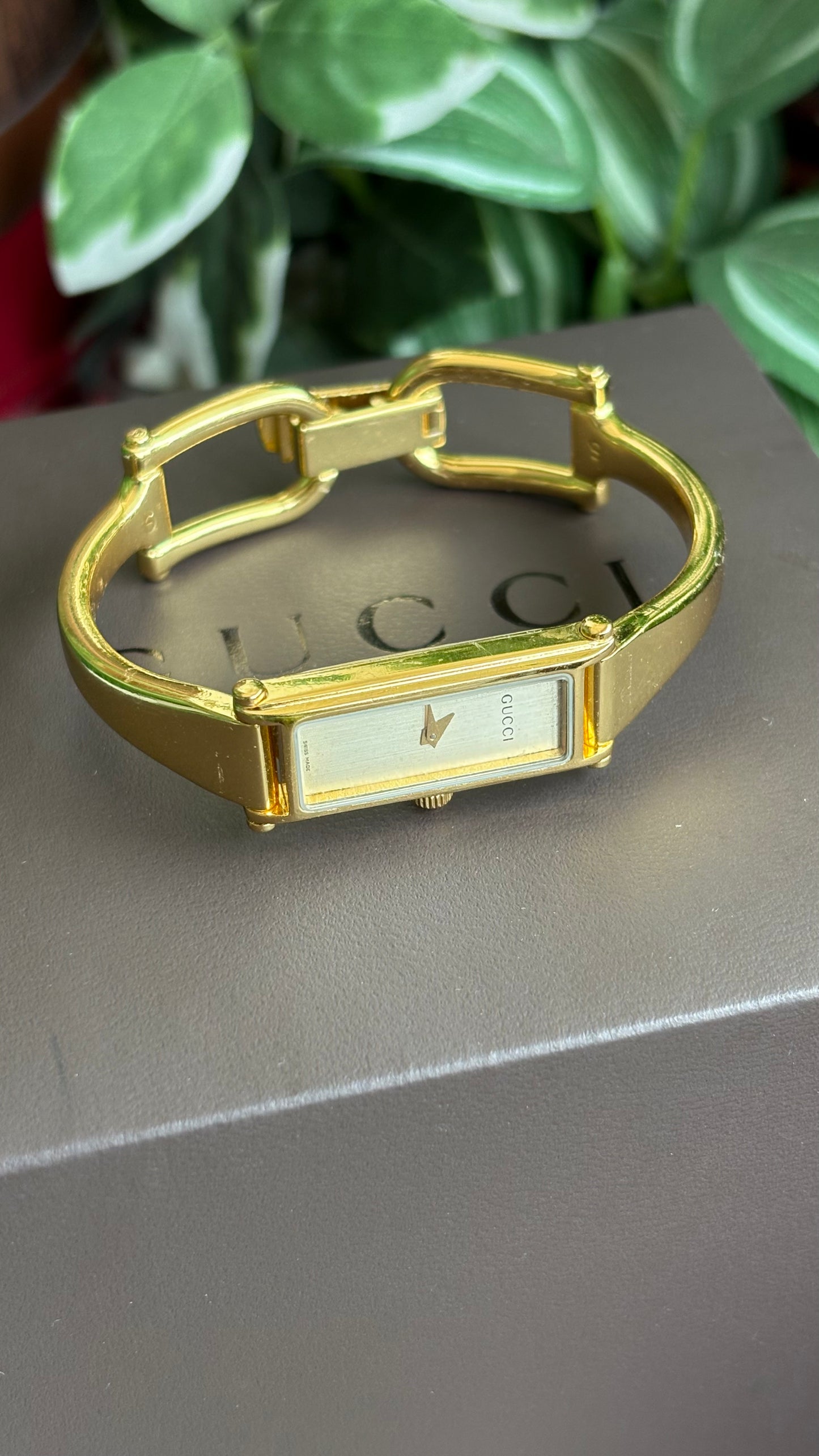 Vintage Gucci 1500L Watch in Gold Tone Classic Gold Dial with Original Gucci Box