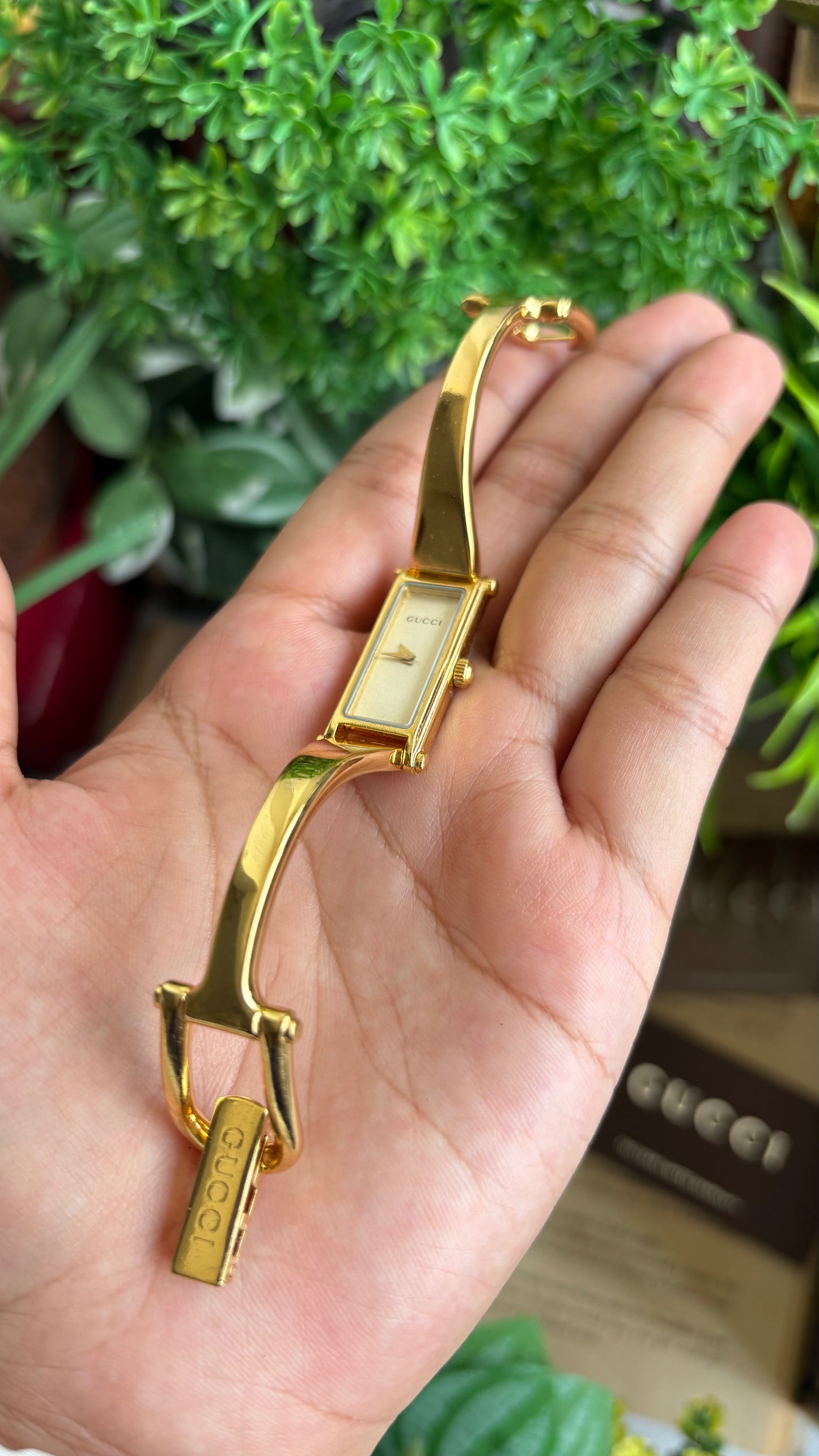 Vintage Gucci 1500L Watch in Gold Tone Classic Gold Dial with Original Gucci Box