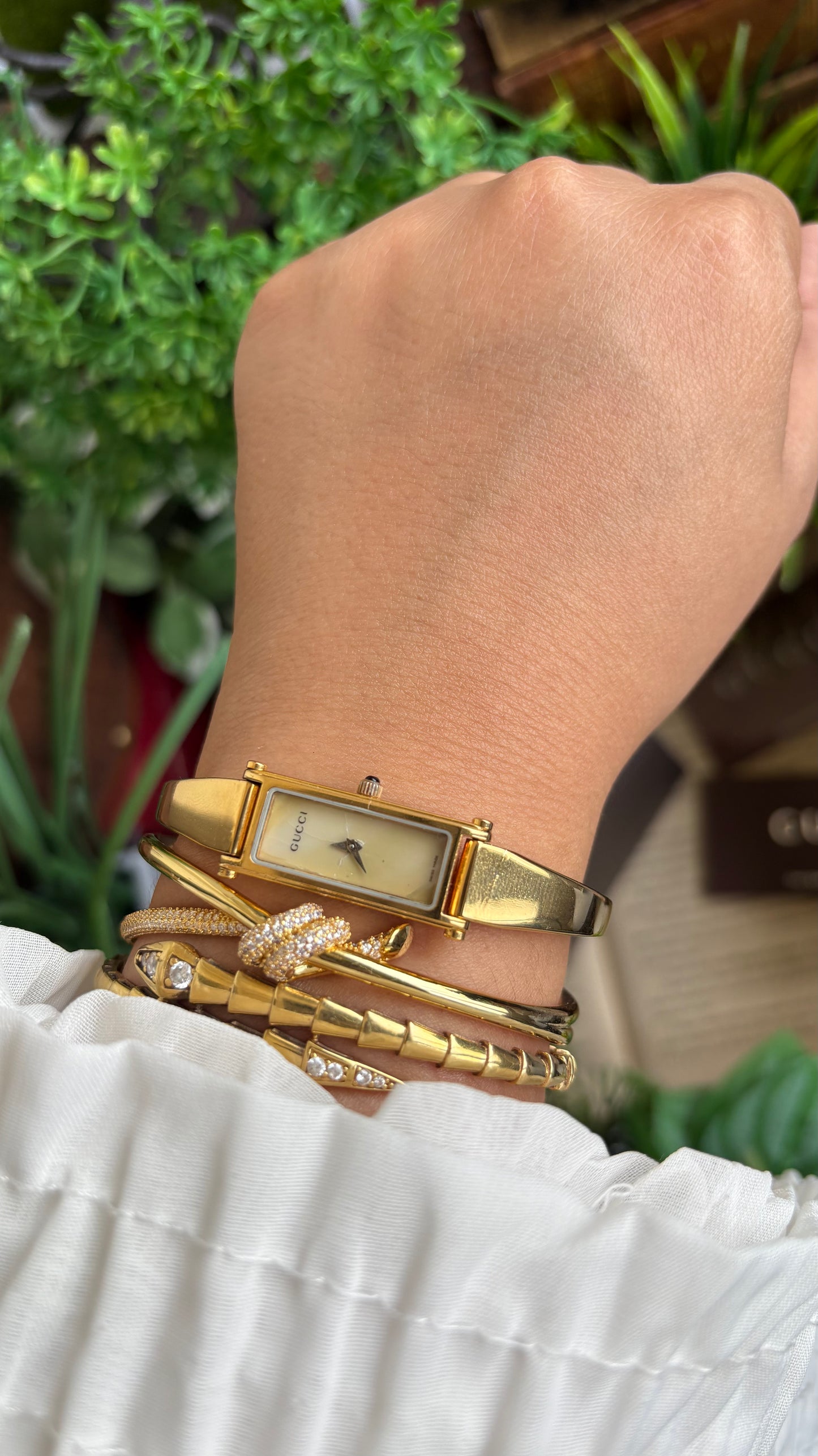 Vintage Gucci 1500L Watch in Gold Tone Mother of Pearl Dial with Original Gucci Box