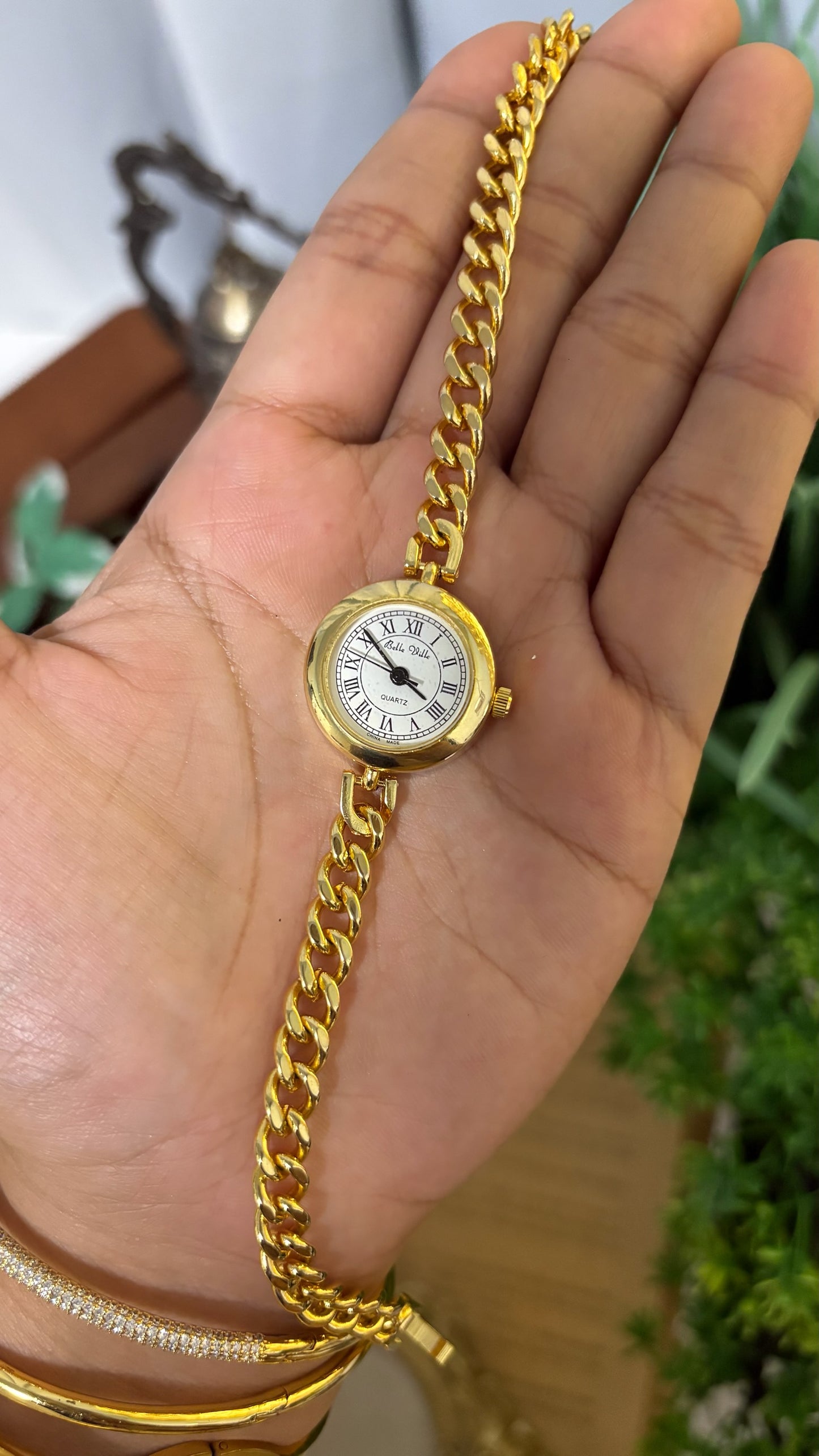 Vintage Belle Ville Roman Dial Watch in Gold Tone Quartz