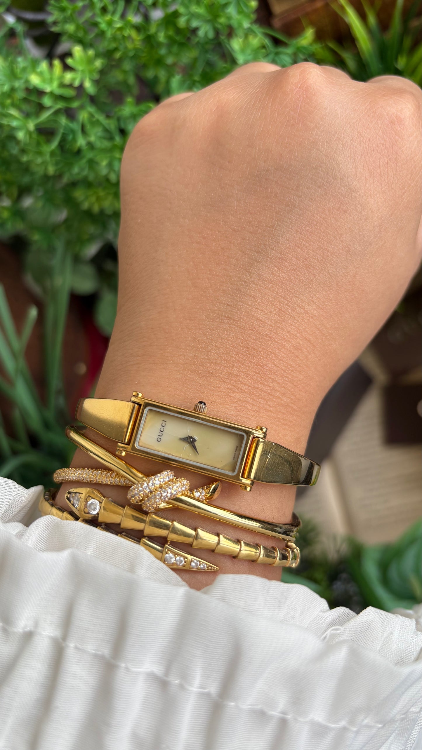 Vintage Gucci 1500L Watch in Gold Tone Mother of Pearl Dial with Original Gucci Box