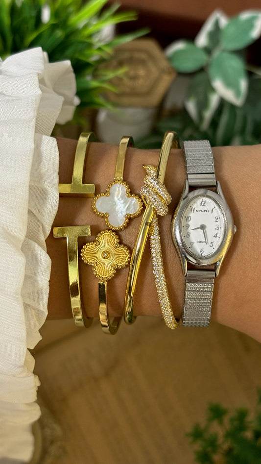 Vintage Sylph Oval Dial Expandable Band Watch