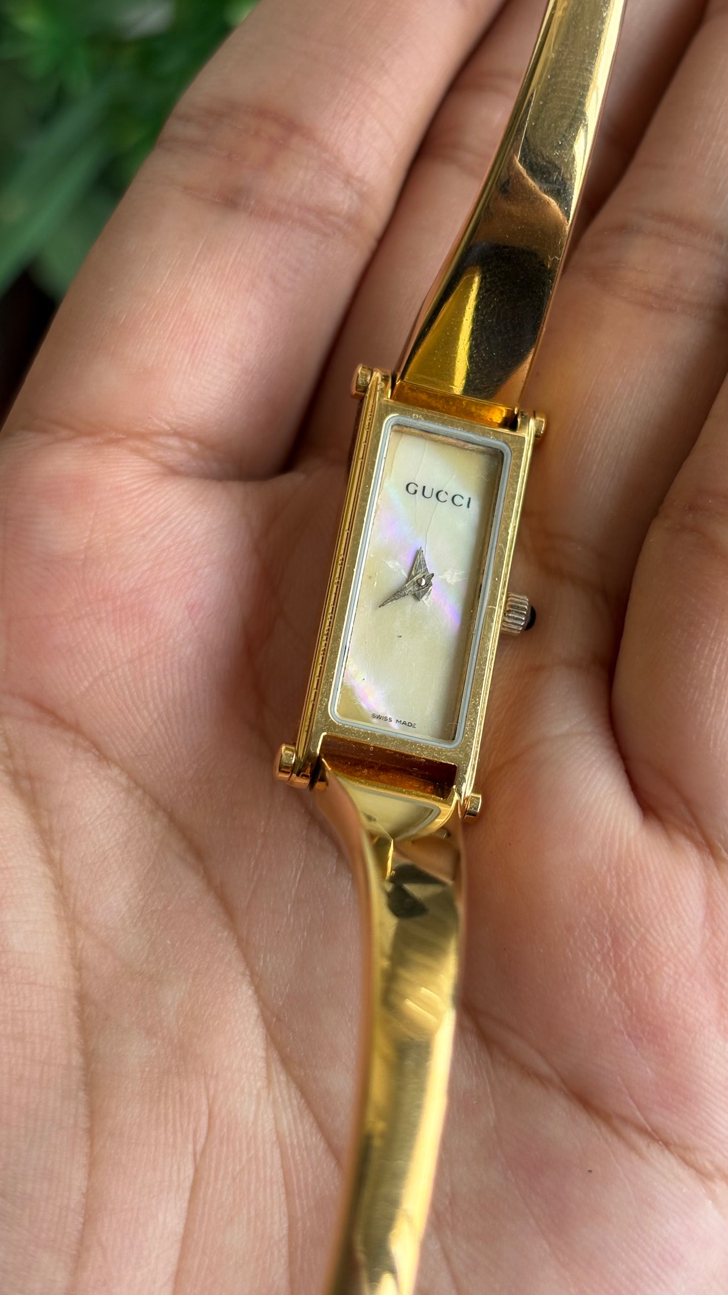 Vintage Gucci 1500L Watch in Gold Tone Mother of Pearl Dial with Original Gucci Box