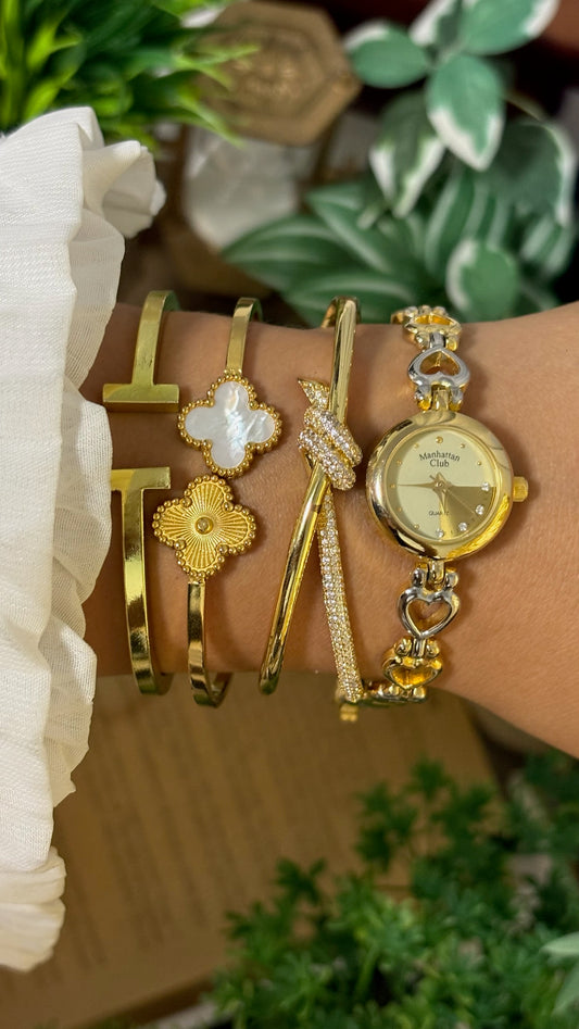 Vintage Manhattan Club Heart Strap Watch in Gold Tone Quartz