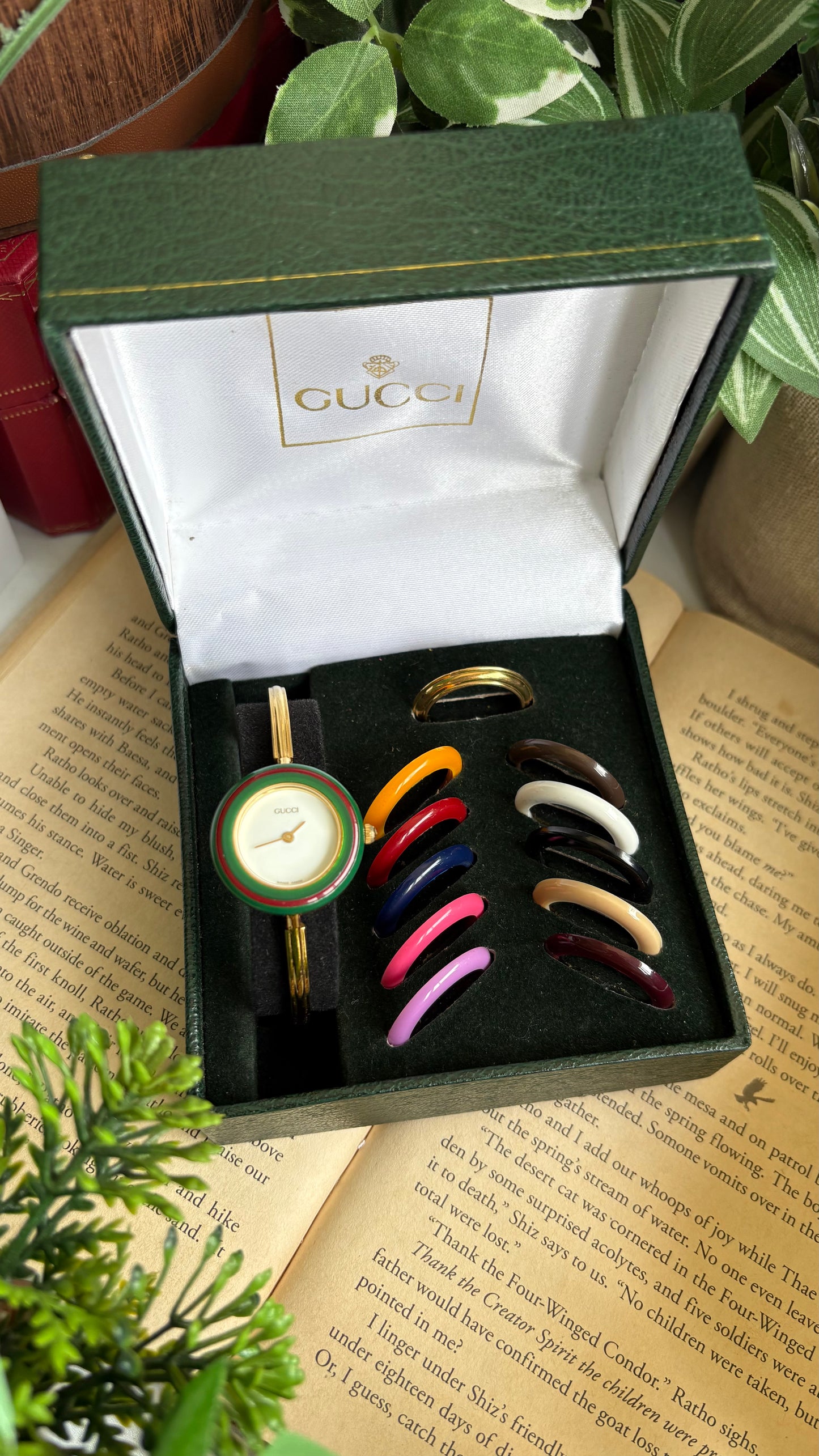 Vintage Gucci 1100L Interchangeable Bezel Set Bangle Watch in Gold Tone Comes With Rare VIP Velvet Box and Metal Gold Ring