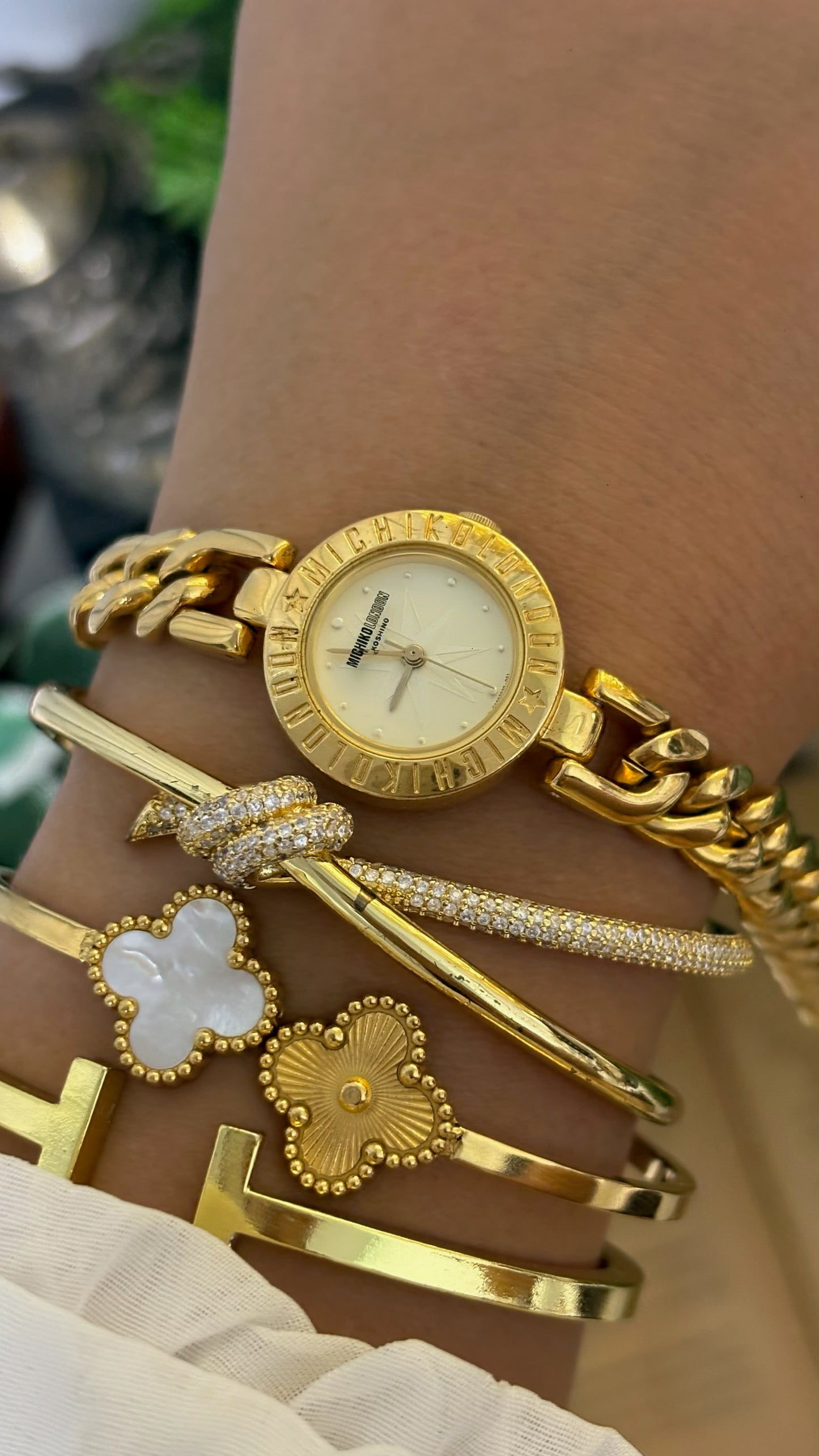 Vintage Michiko Londo Chain Watch in Gold Tone Quartz