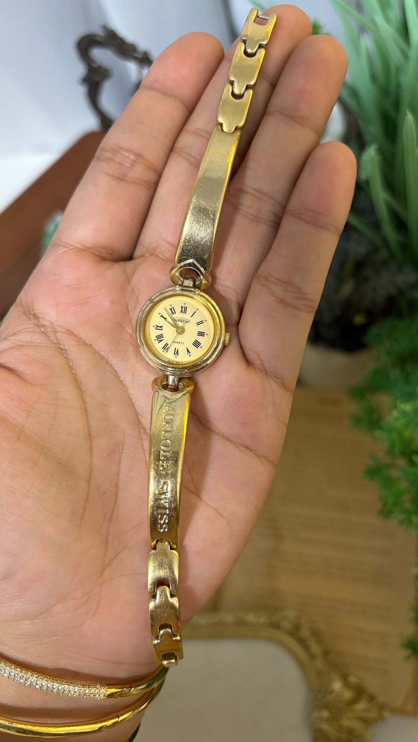 Vintage Aureole Bangle Watch in Gold Tone Quartz