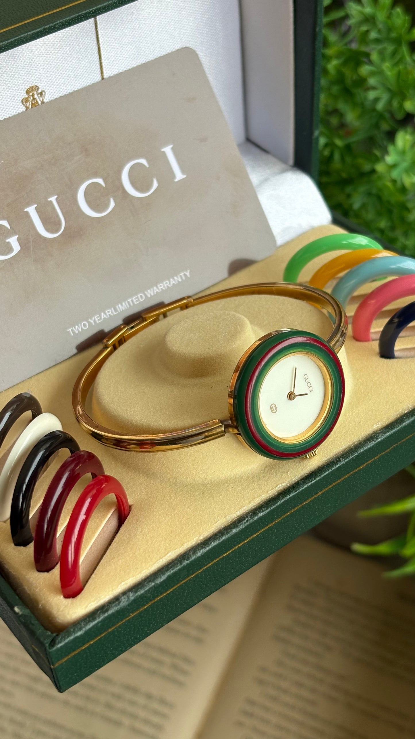 Vintage Gucci 1100L Interchangeable Bezel Set Bangle Watch in Gold Tone with Authenticity Card