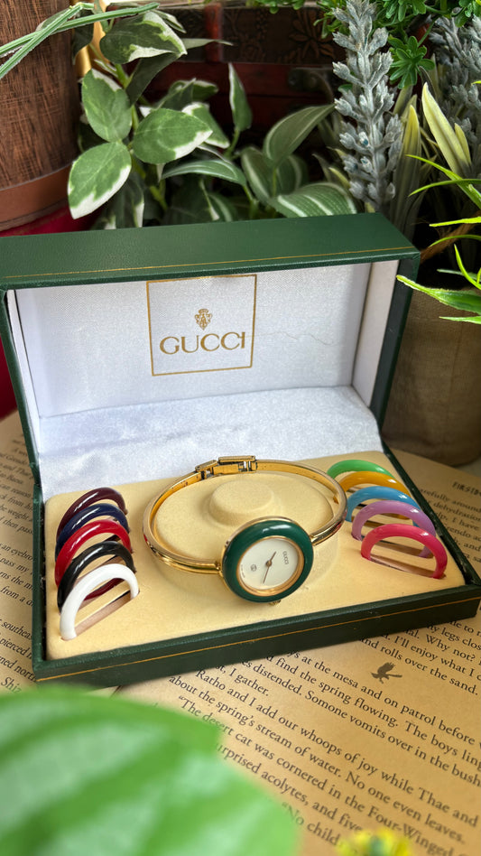 Vintage Gucci 1100L Interchangeable Bezel Set Bangle Watch in Gold Tone
