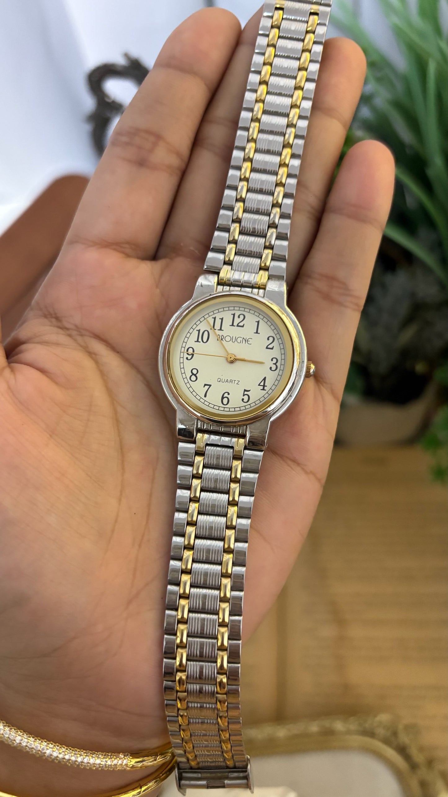Vintage Brougne Light Champagne Dial Dress Watch in Two-Tone Quartz