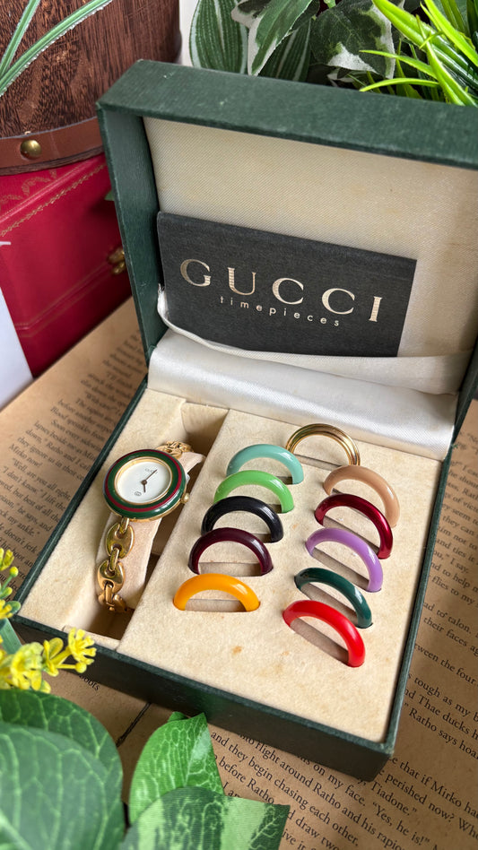 Vintage Gucci 1100L Interchangeable Bezel Set Bracelet Watch in Gold Tone