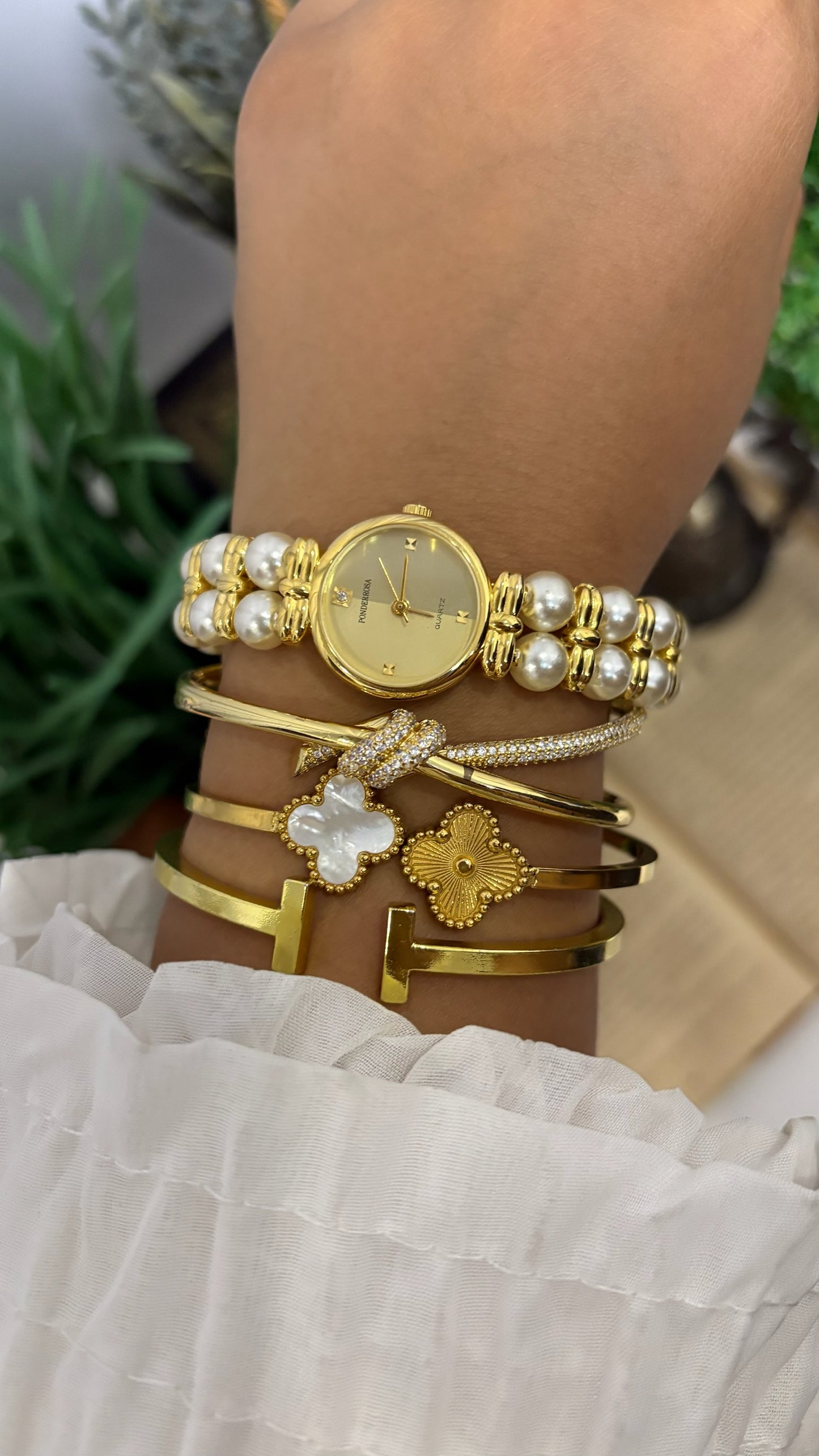 Vintage Ponderrosa Double-Row Pearl Strap Watch in Gold Tone Quartz