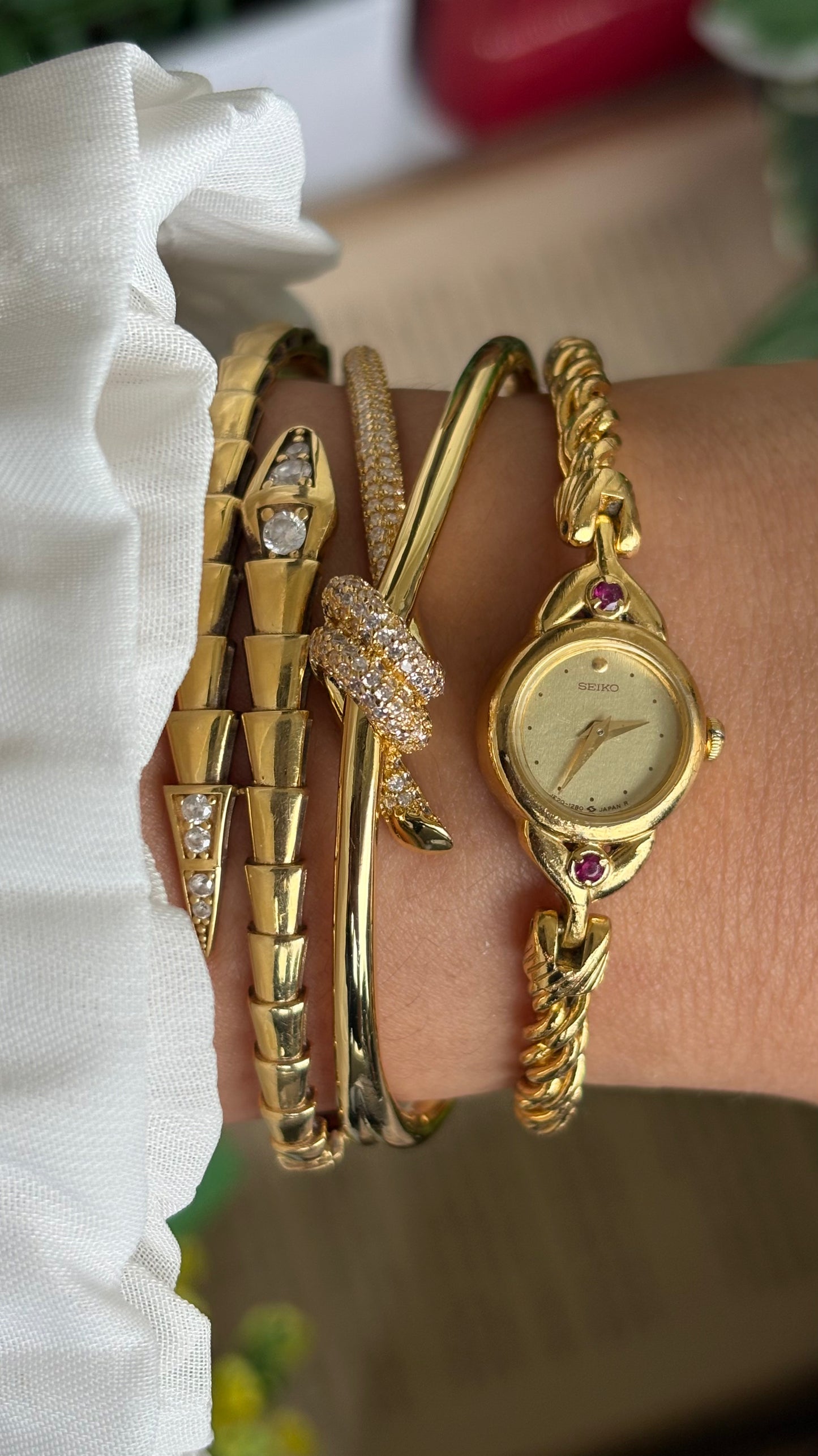 Extremely Rare Vintage Seiko Rope Chain Bracelet Watch in Gold Tone with Genuine Rubies