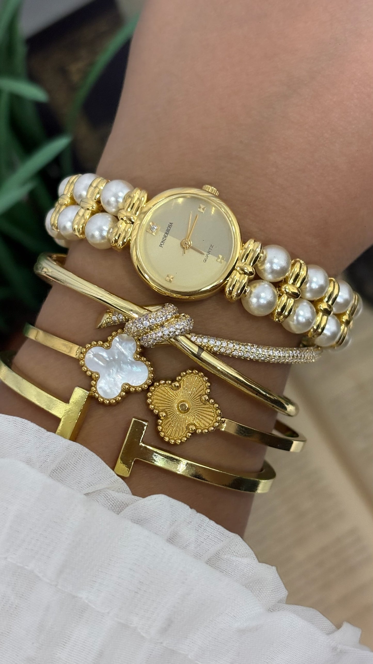 Vintage Ponderrosa Double-Row Pearl Strap Watch in Gold Tone Quartz