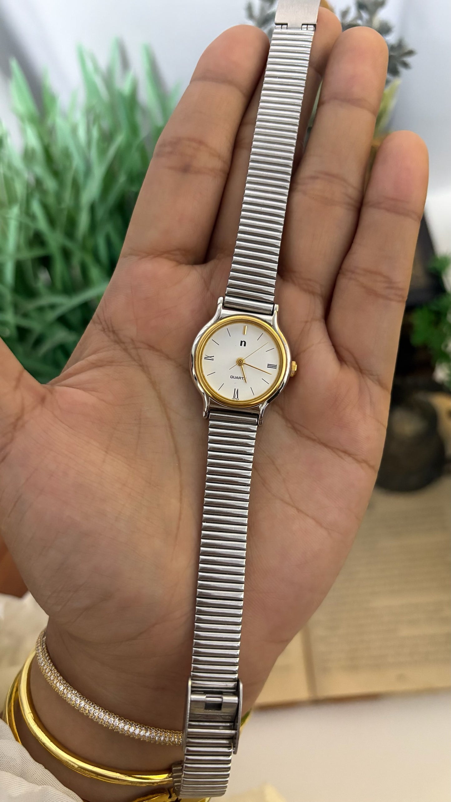 Vintage Noevir Round Classic Watch in Two -Tone Quartz
