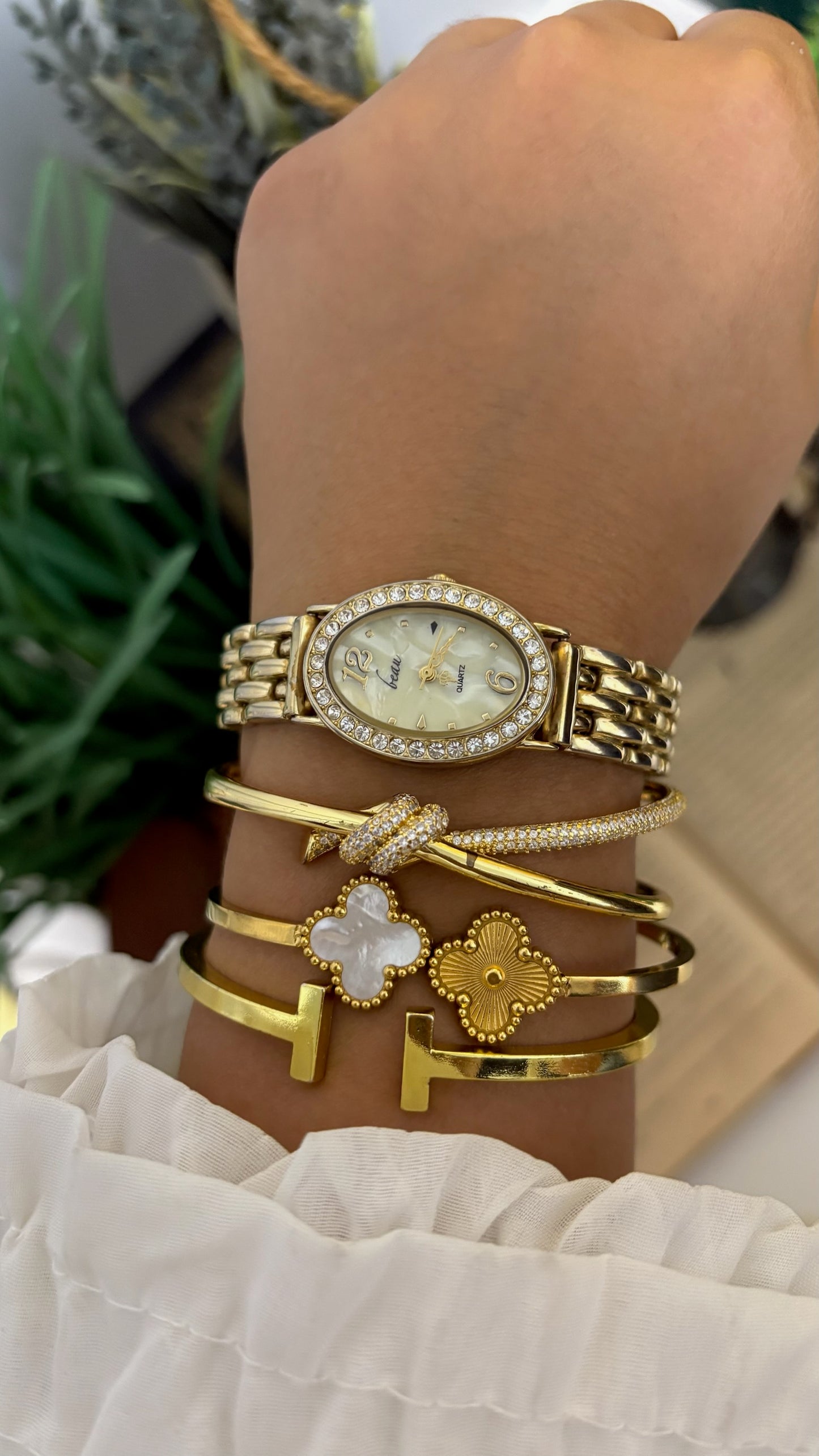 Vintage Beau Oval Crystal Bezel Dress Watch in Gold Tone Quartz