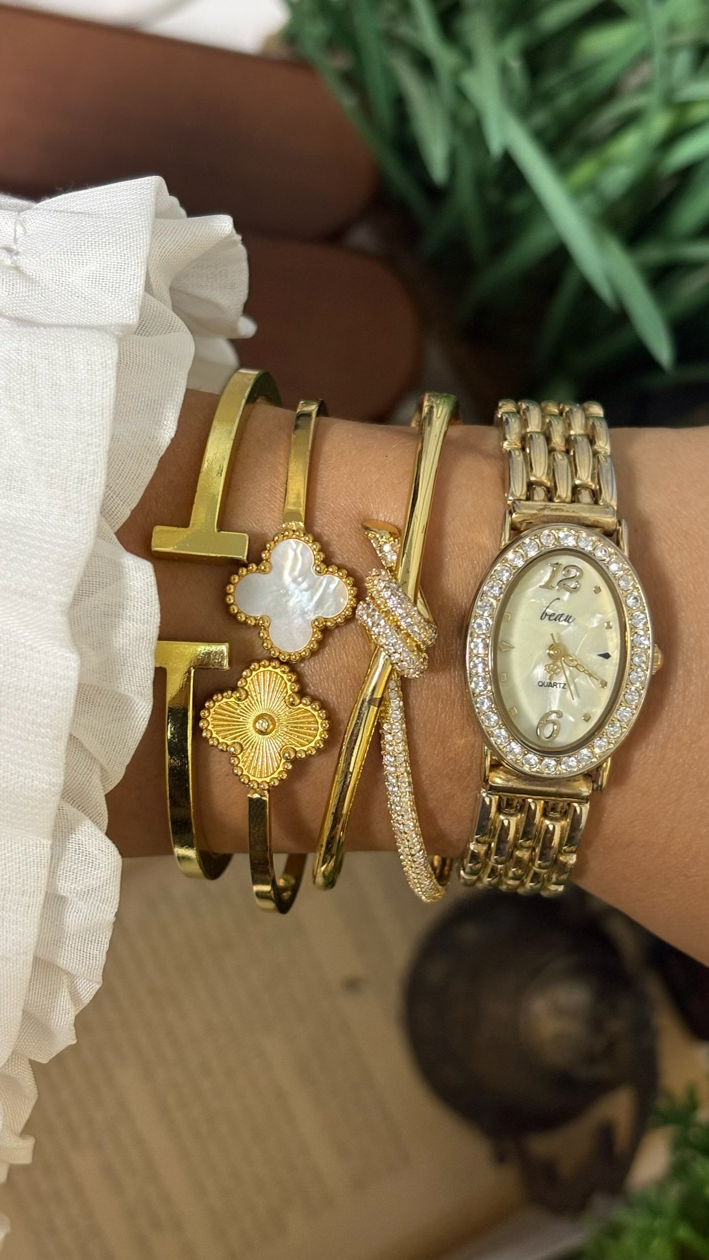 Vintage Beau Oval Crystal Bezel Dress Watch in Gold Tone Quartz