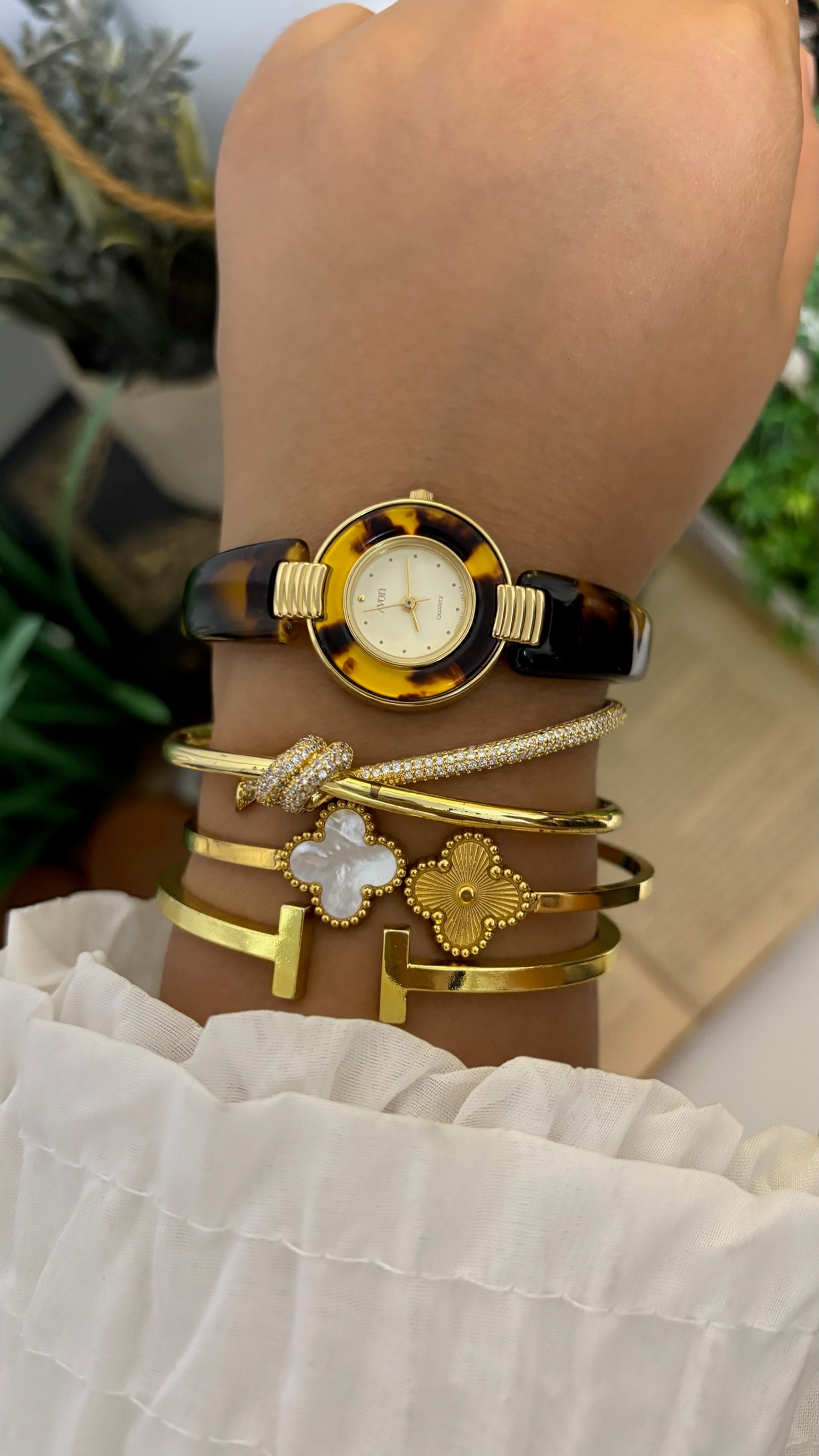 Vintage Avon Faux Tortoiseshell Bangle Watch in Gold Tone Quartz