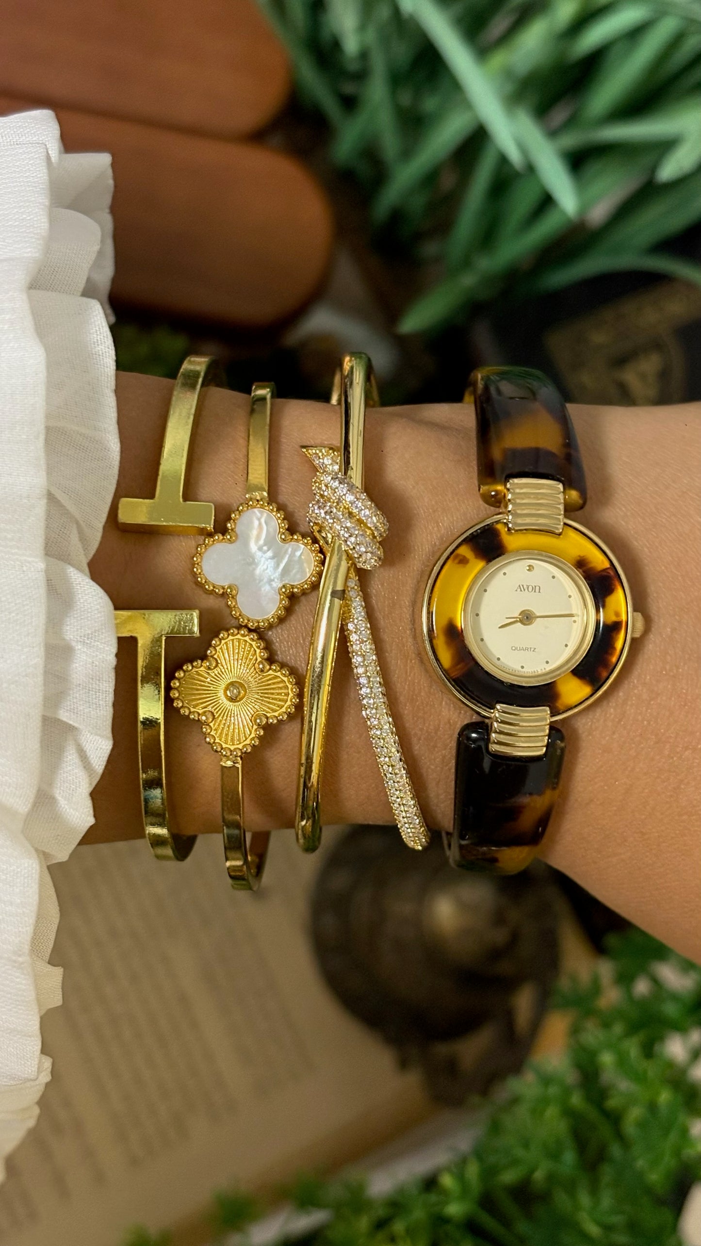 Vintage Avon Faux Tortoiseshell Bangle Watch in Gold Tone Quartz