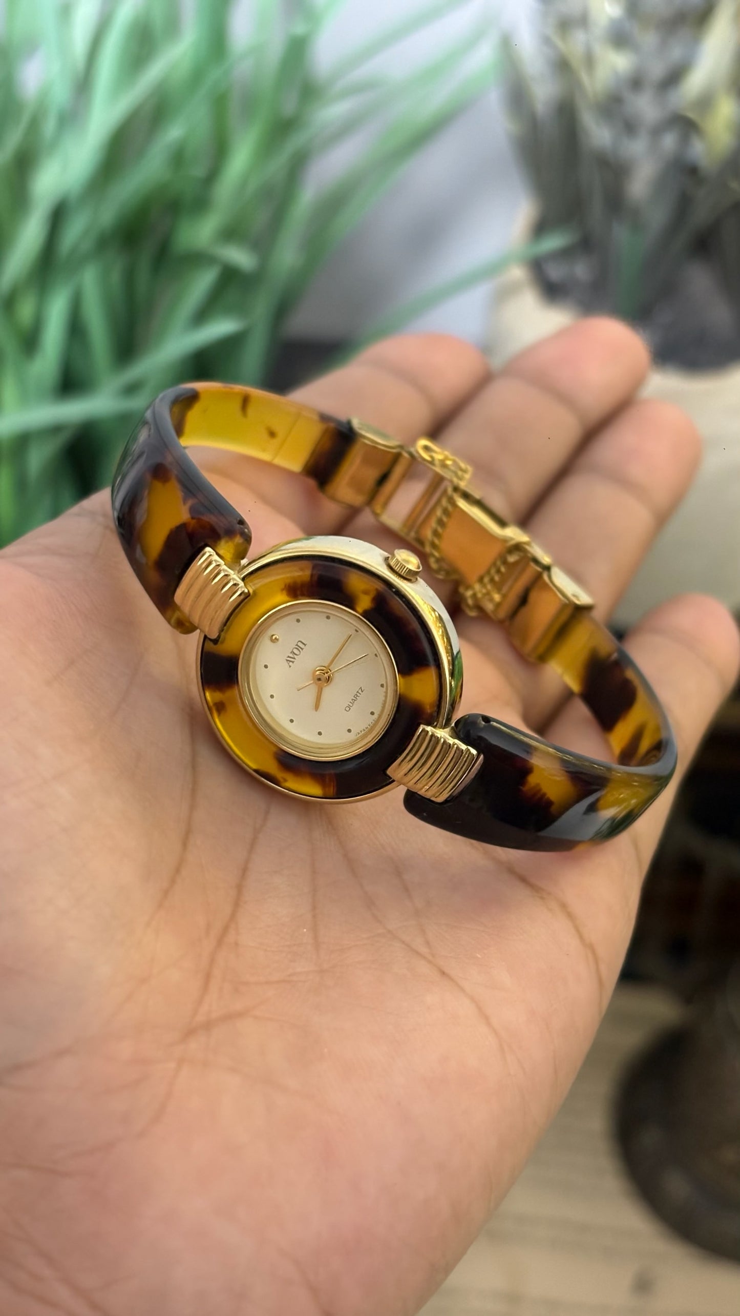 Vintage Avon Faux Tortoiseshell Bangle Watch in Gold Tone Quartz